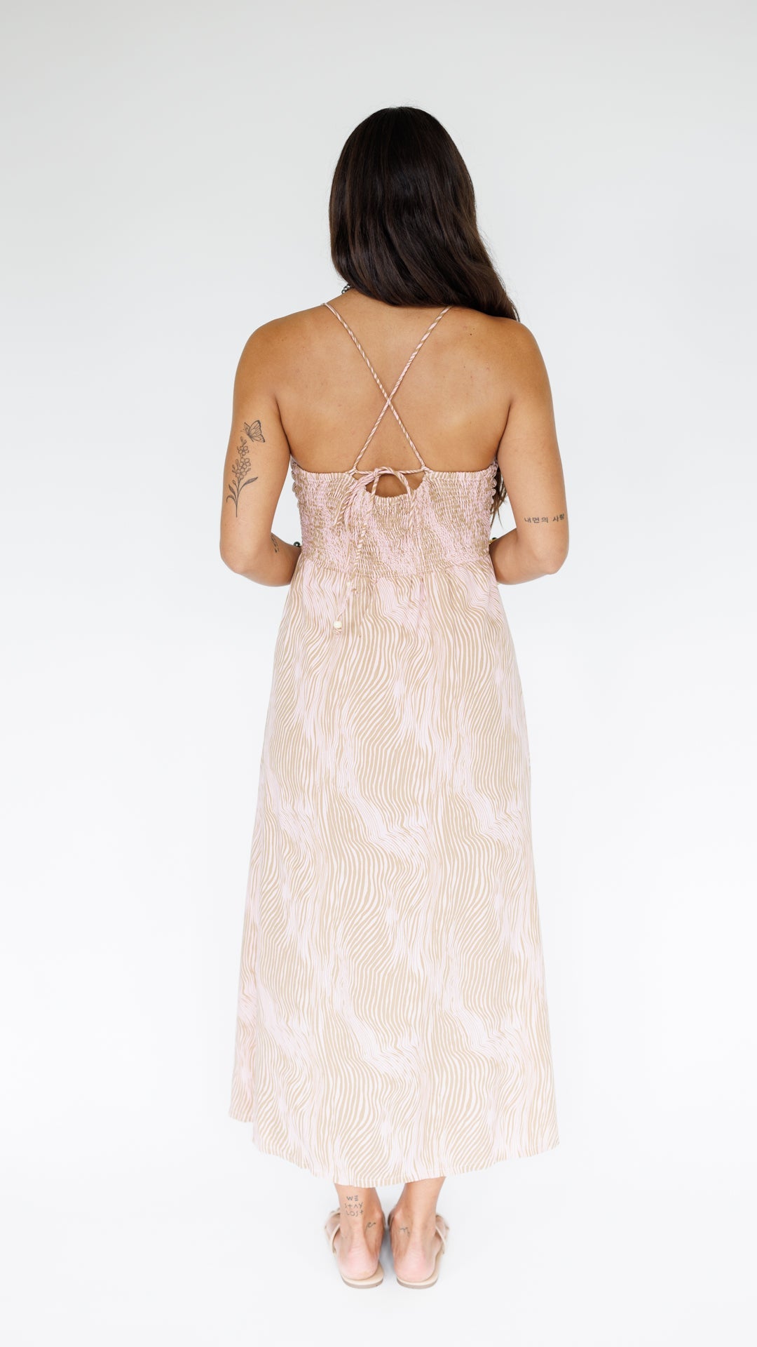 Lorena Dress / Wavy Blush Khush Clothing