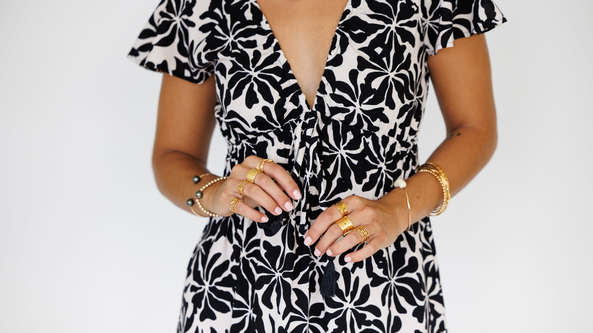 Leilani Dress / Aloha Black Khush Clothing