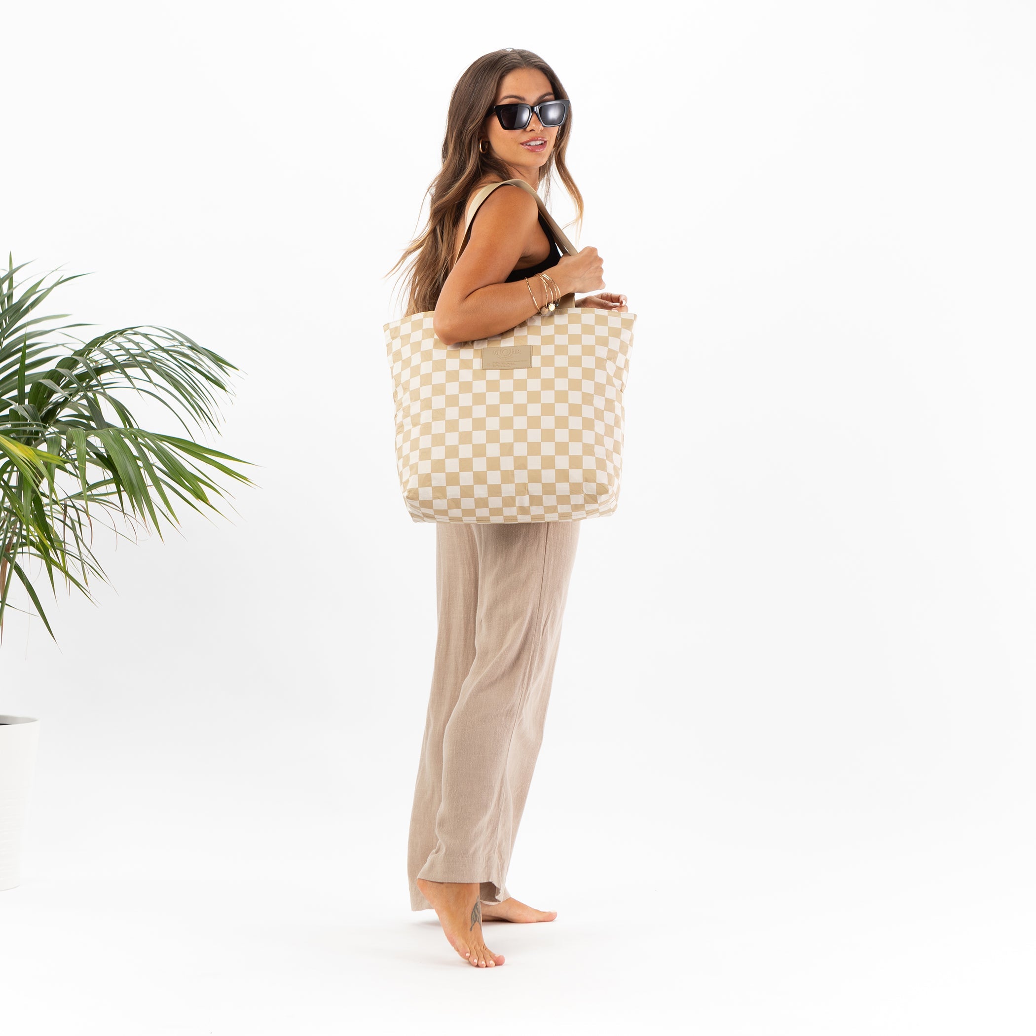 Checkmate Day Tripper / Creme & Dune Aloha Collection