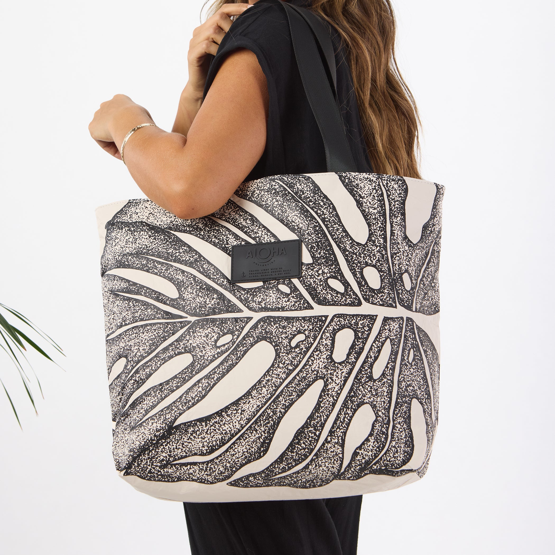 Deliciosa Day Tripper / Black & Sandstone Aloha Collection