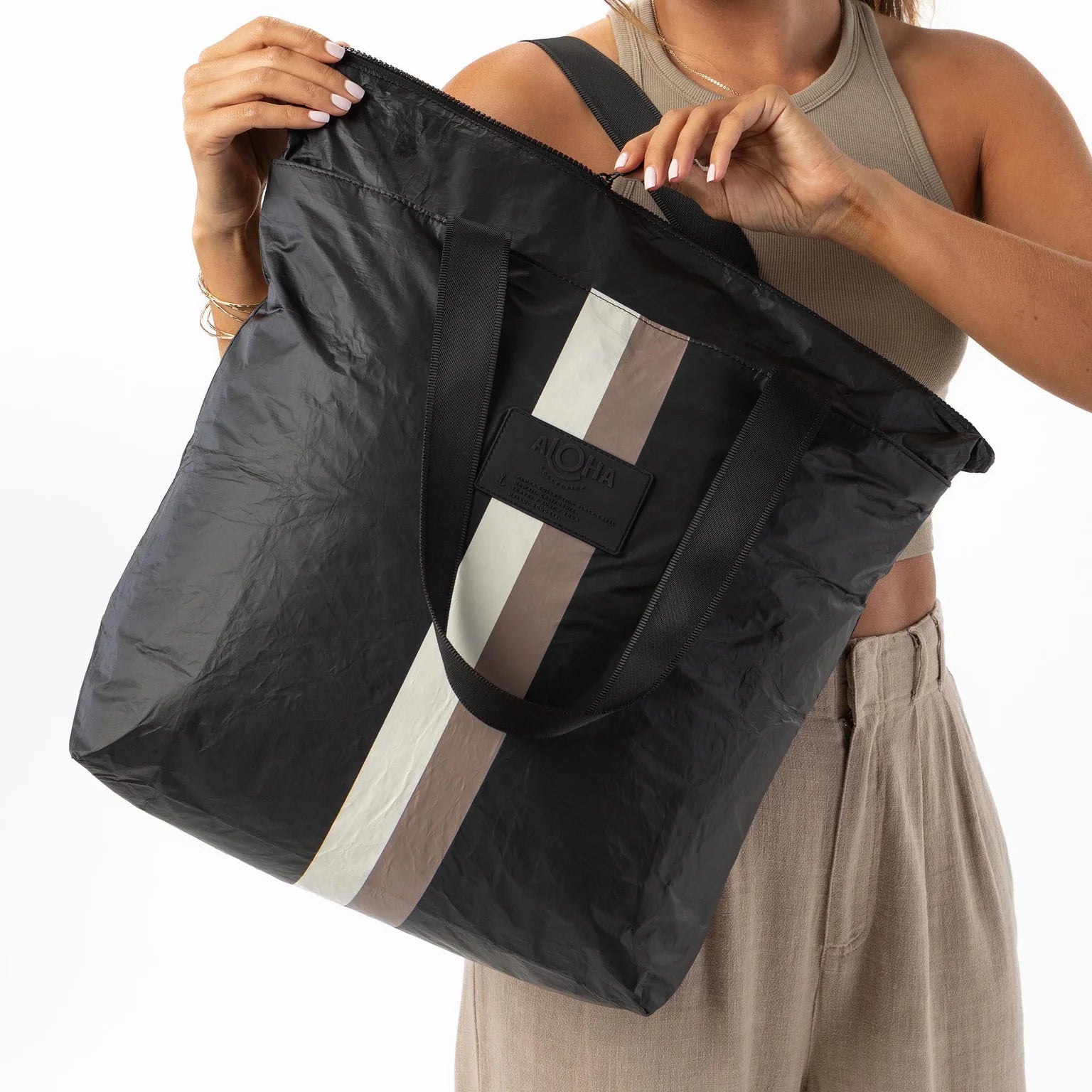 Le Voyageur Day Tripper / Caffe Black Aloha Collection