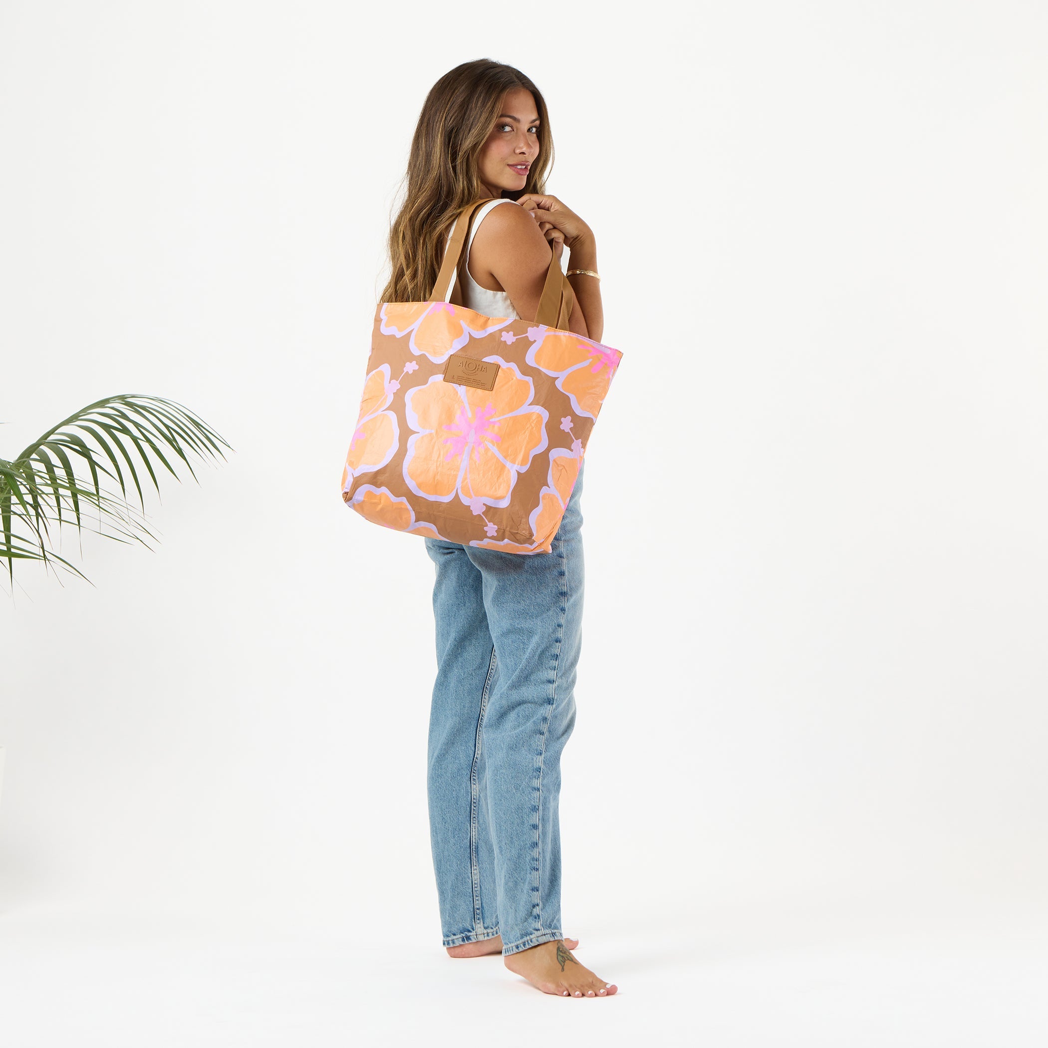 Pua Waikiki Day Tripper / Toffee Aloha Collection