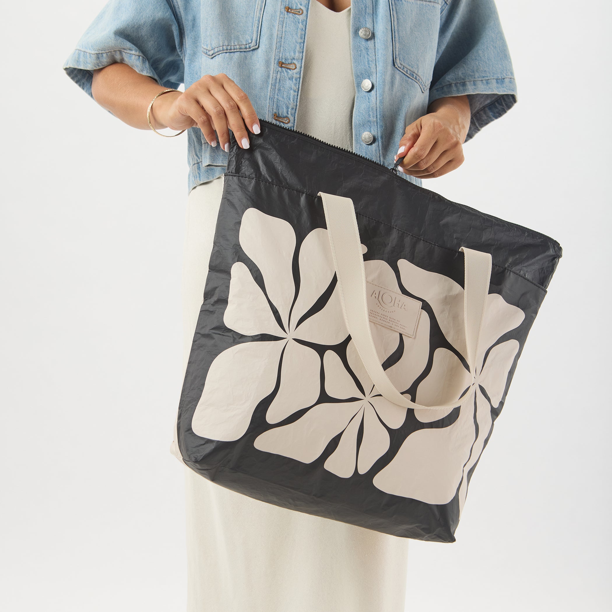 Wavy Day Tripper / Black & Sandstone Aloha Collection