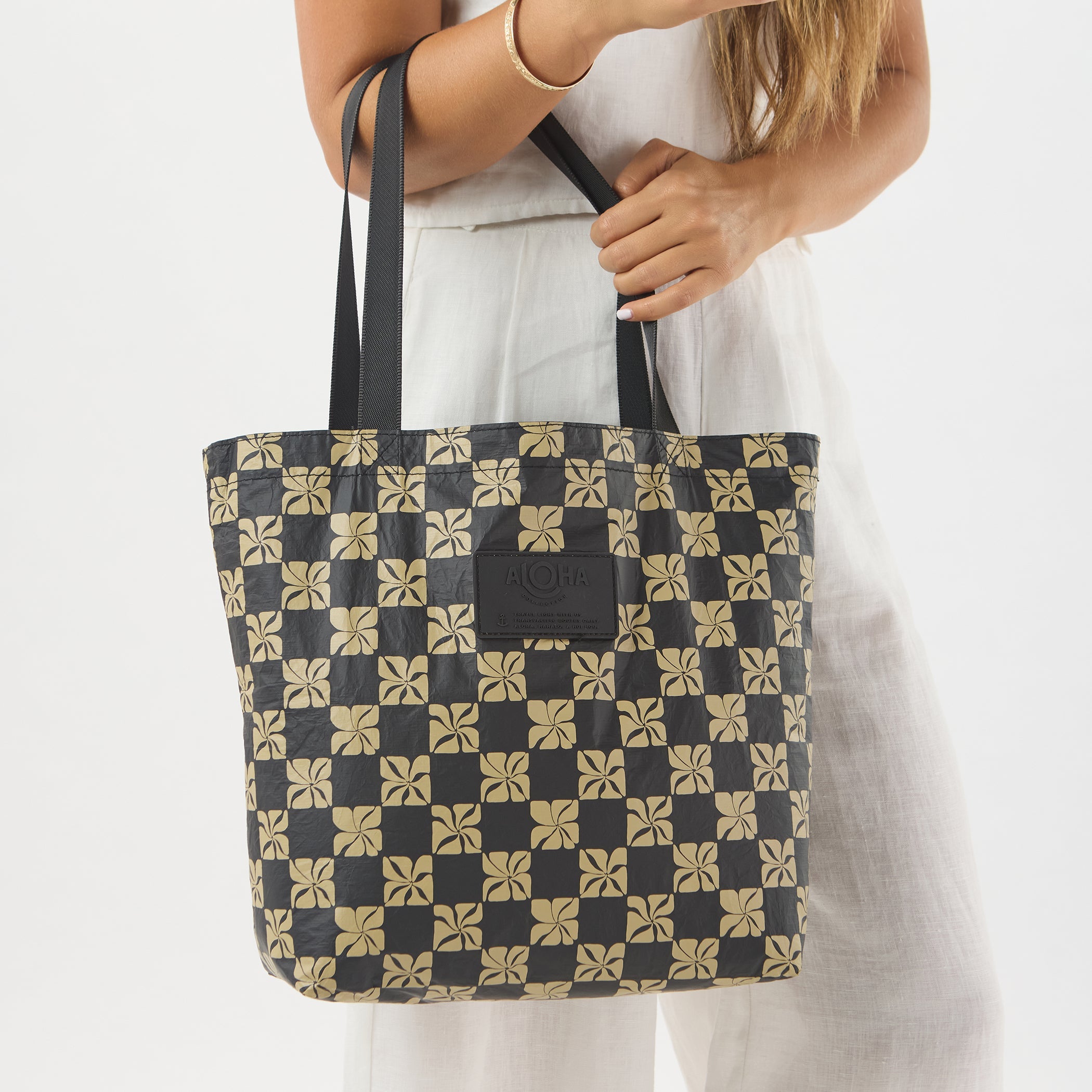 Pua Check Reversible Tote / Frappe & Black