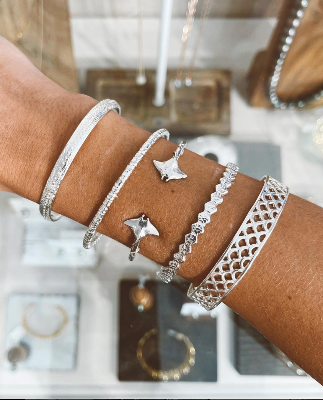 Sandy Beach Bangle KEANI JEWELRY