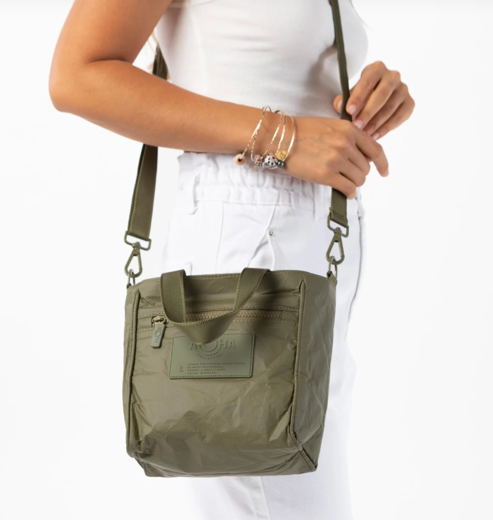 Monochrome Crossbody / Olive Aloha Collection