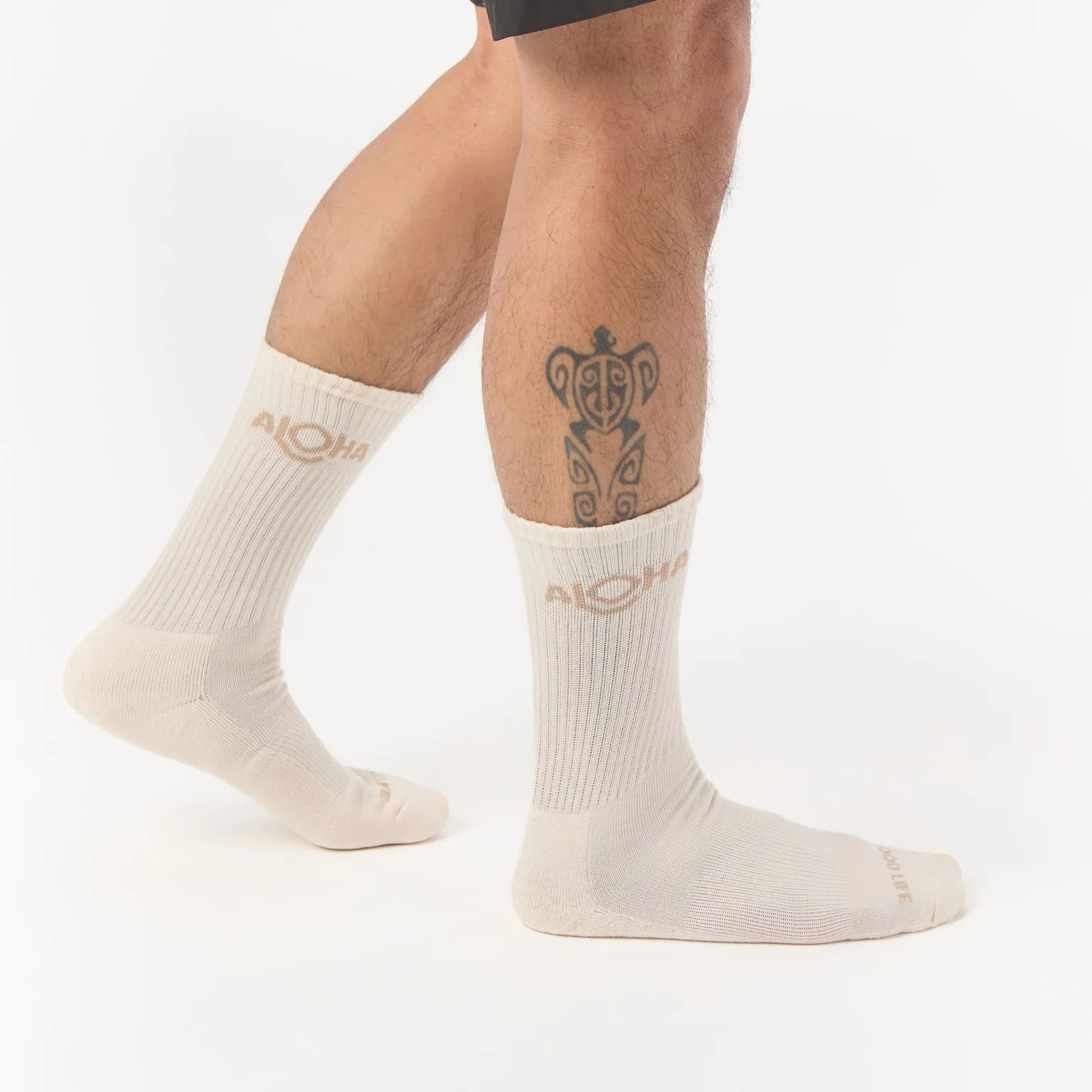 Aloha Crew Socks / Sandstone Aloha Collection