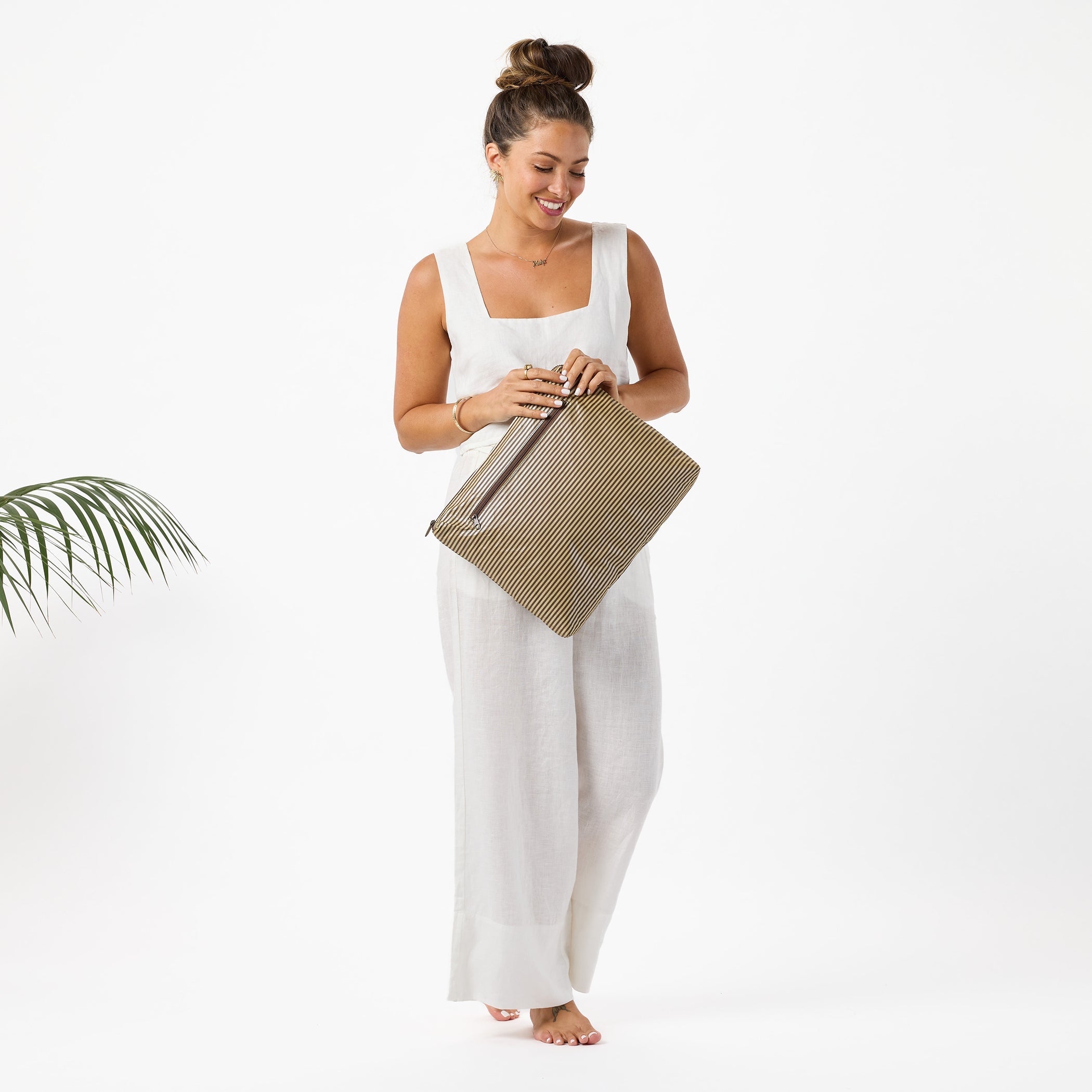 Deliciosa Max Pouch / Luster & Coconut Aloha Collection