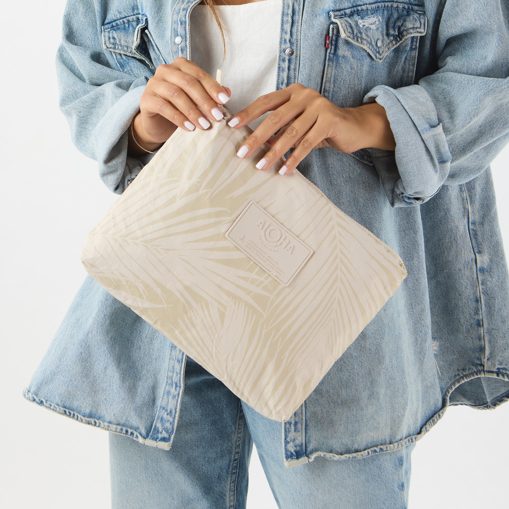 Areca Mid Pouch / Latte & Sandstone Aloha Collection