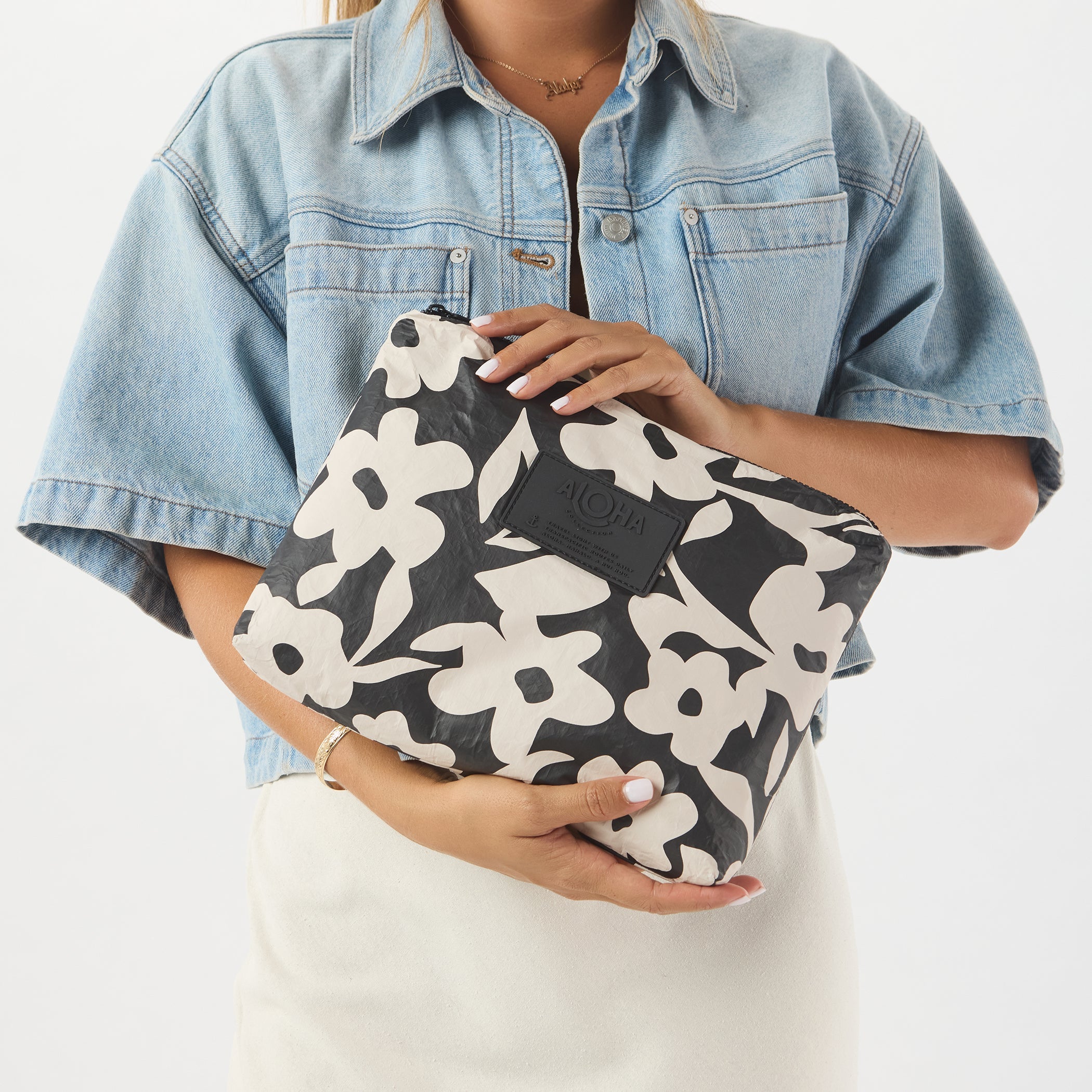 Fall Flowers Mid Pouch / Black & Sandstone Aloha Collection