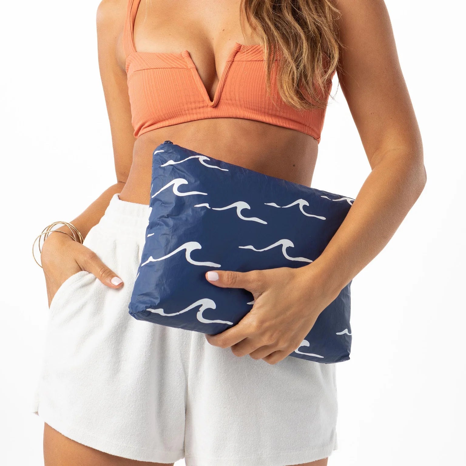 Seaside Mid Pouch / White & Navy Aloha Collection