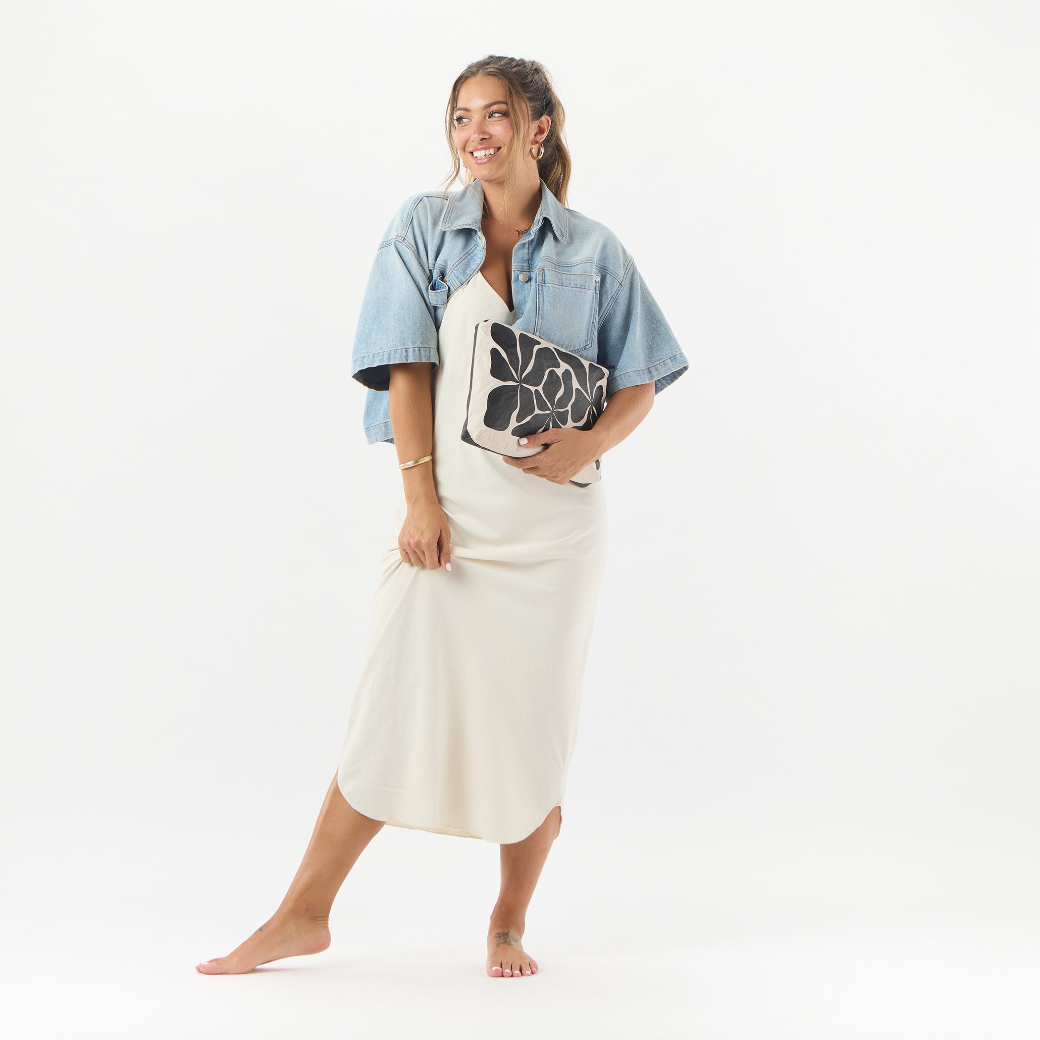 Wavy Mid Pouch / Black & Sandstone Aloha Collection