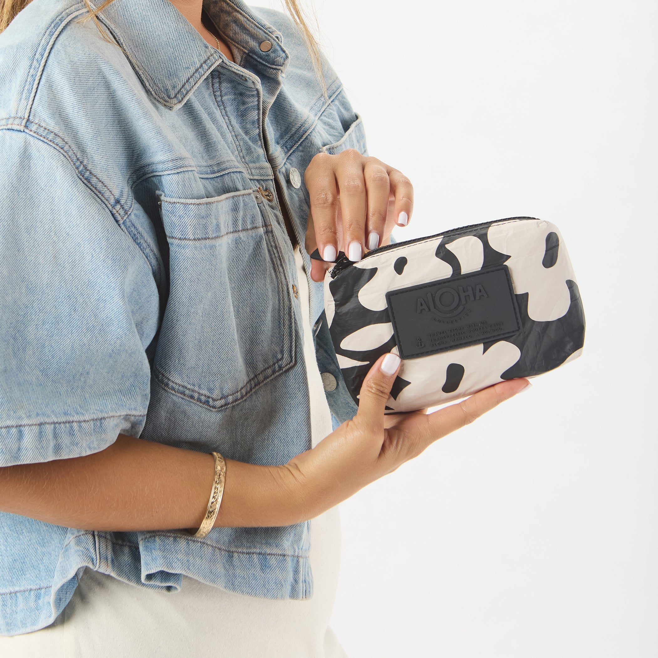 Fall Flowers Mini Pouch / Black & Sandstone Aloha Collection