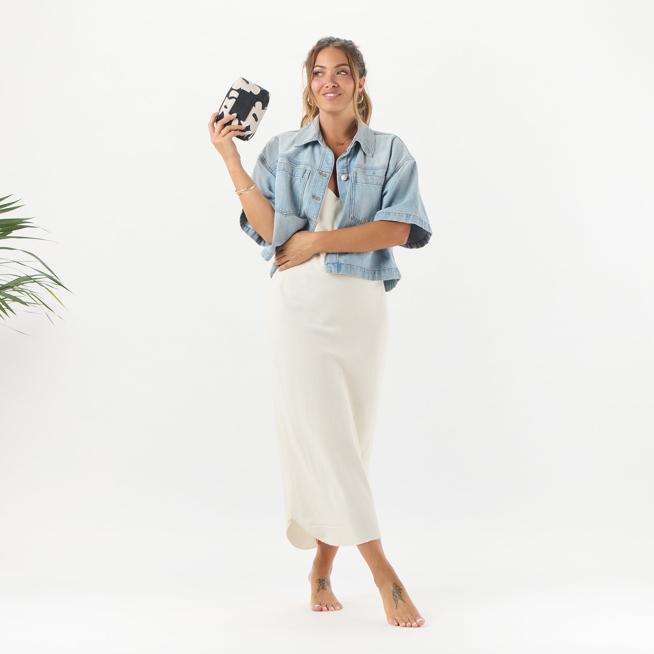 Fall Flowers Mini Pouch / Black & Sandstone Aloha Collection