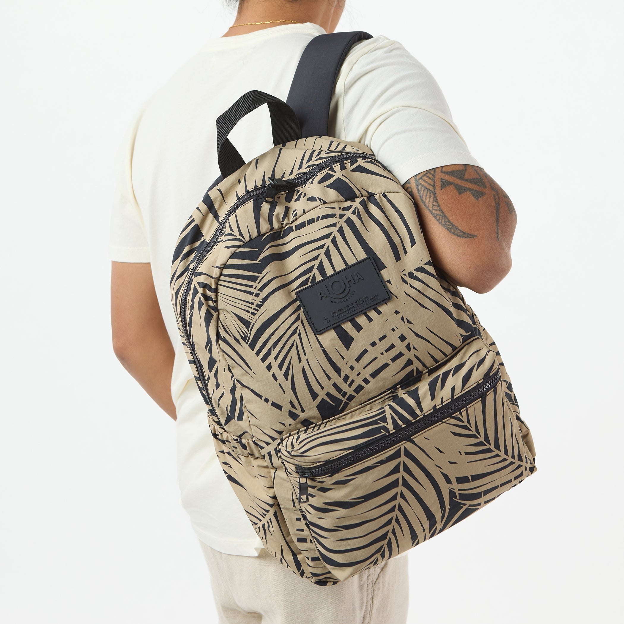 Areca Backpack / Frappe & Black Aloha Collection