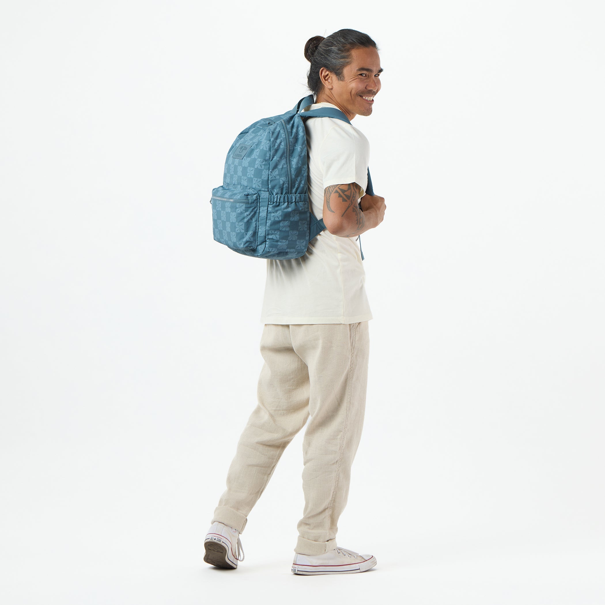 Pua Check Backpack / Slate Aloha Collection