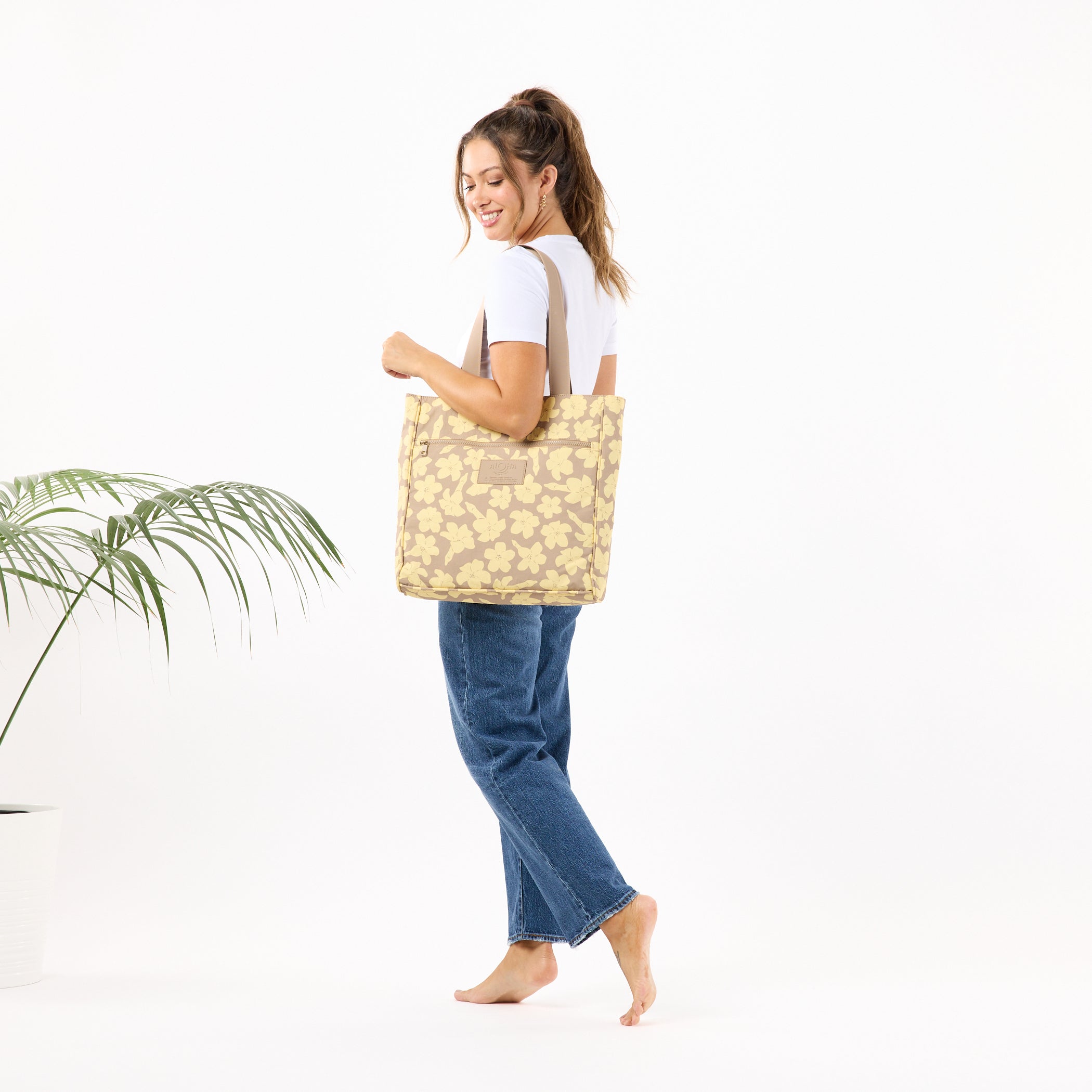 Puakenikeni Buds Daily Tote / Affogato Aloha Collection