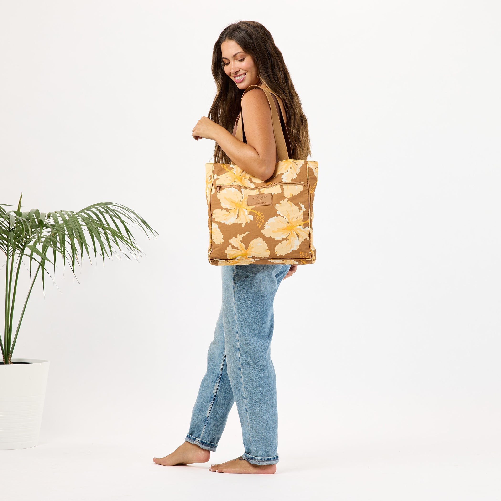 Taha'a Daily Tote / Toffee Aloha Collection