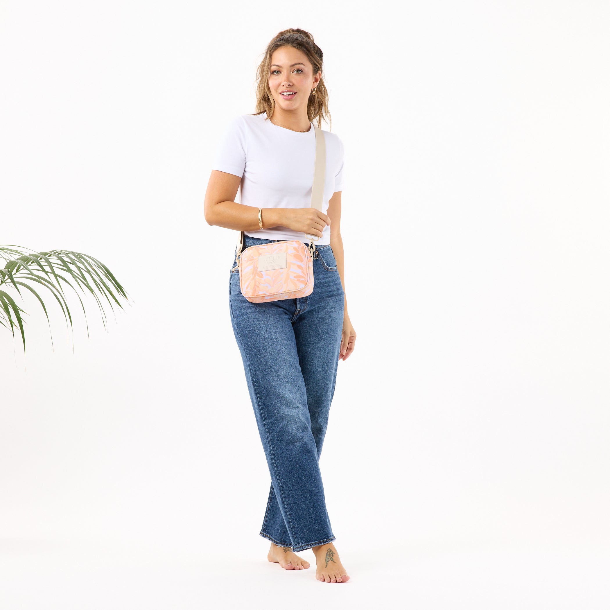 Lei Stand Le Tour / Peachy Aloha Collection