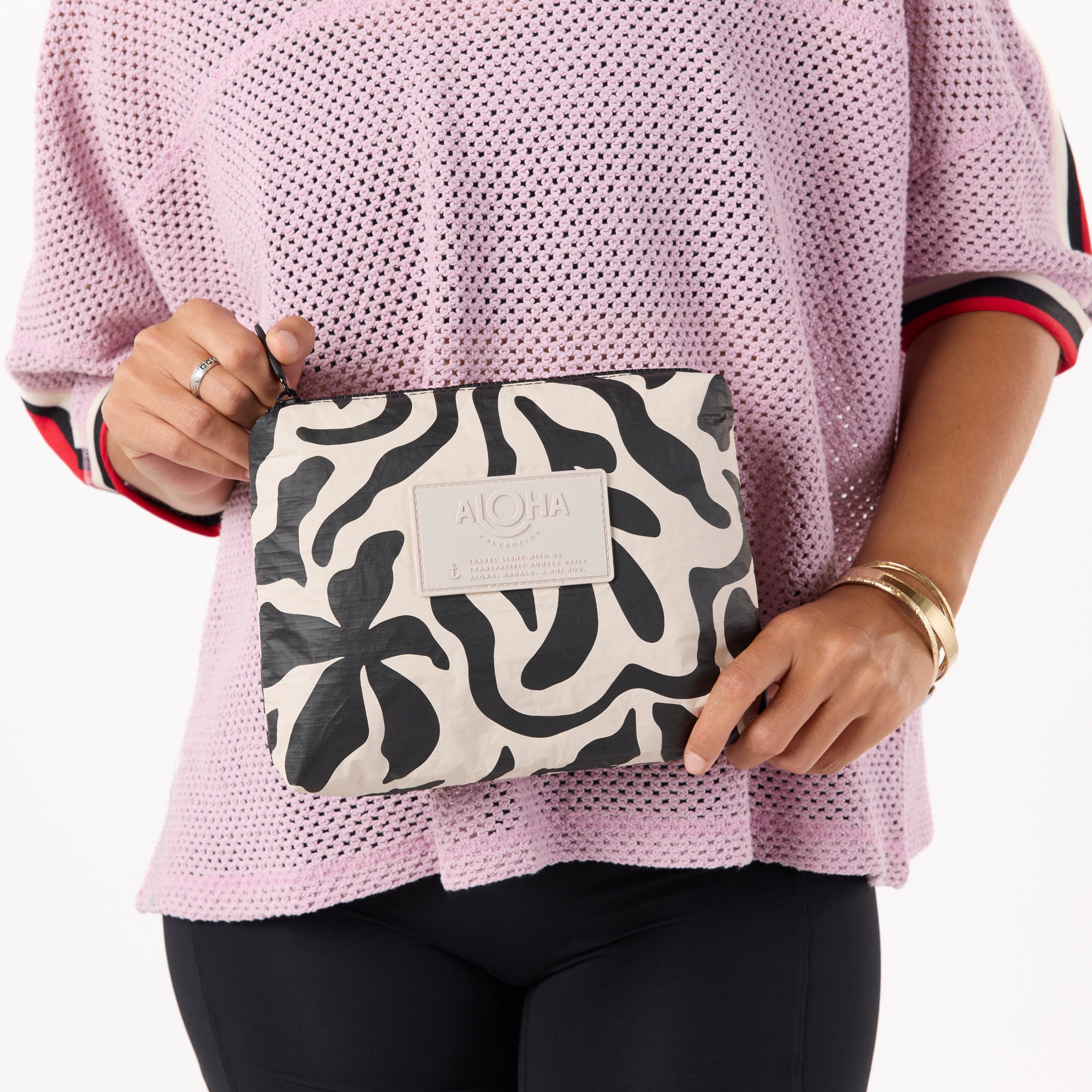 Float Small Pouch / Black & Sandstone