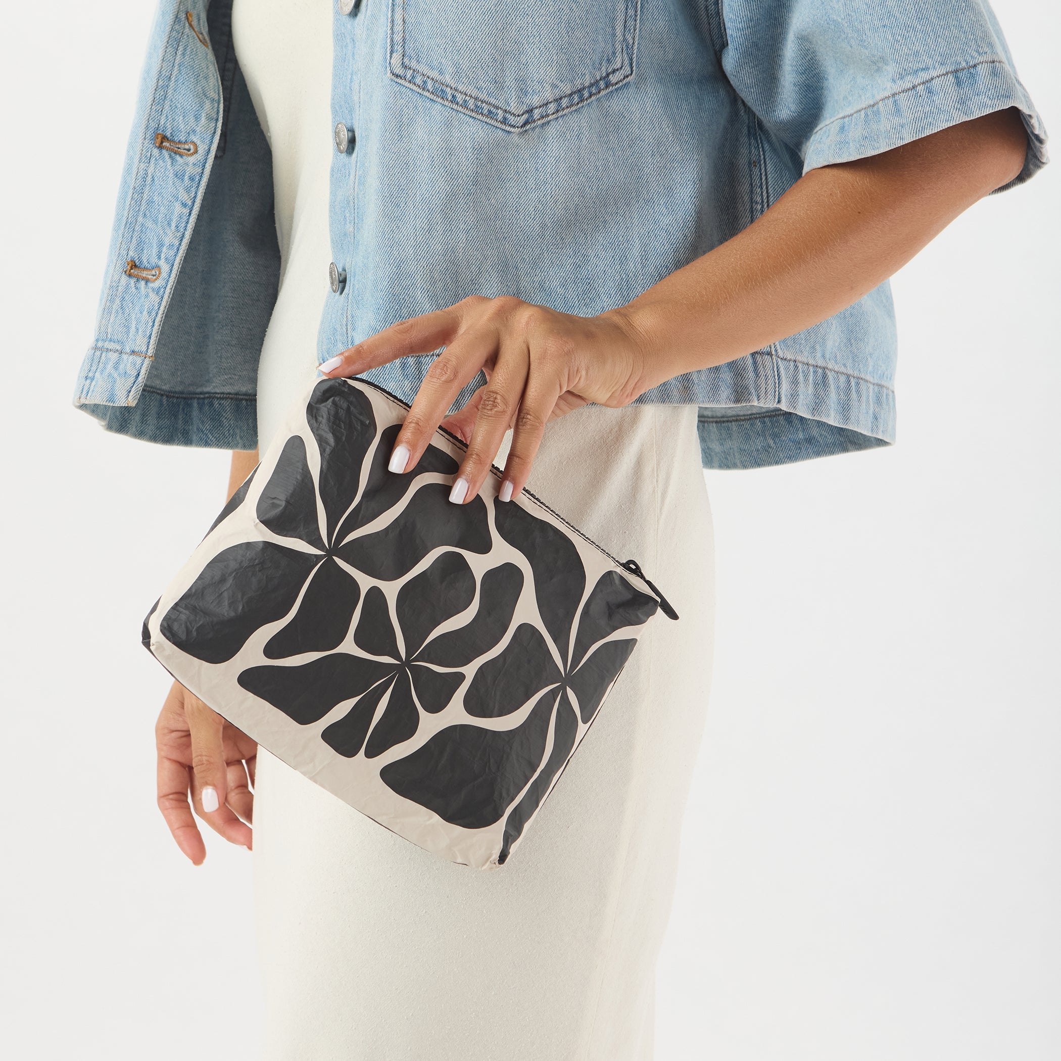 Wavy Small Pouch / Black & Sandstone Aloha Collection