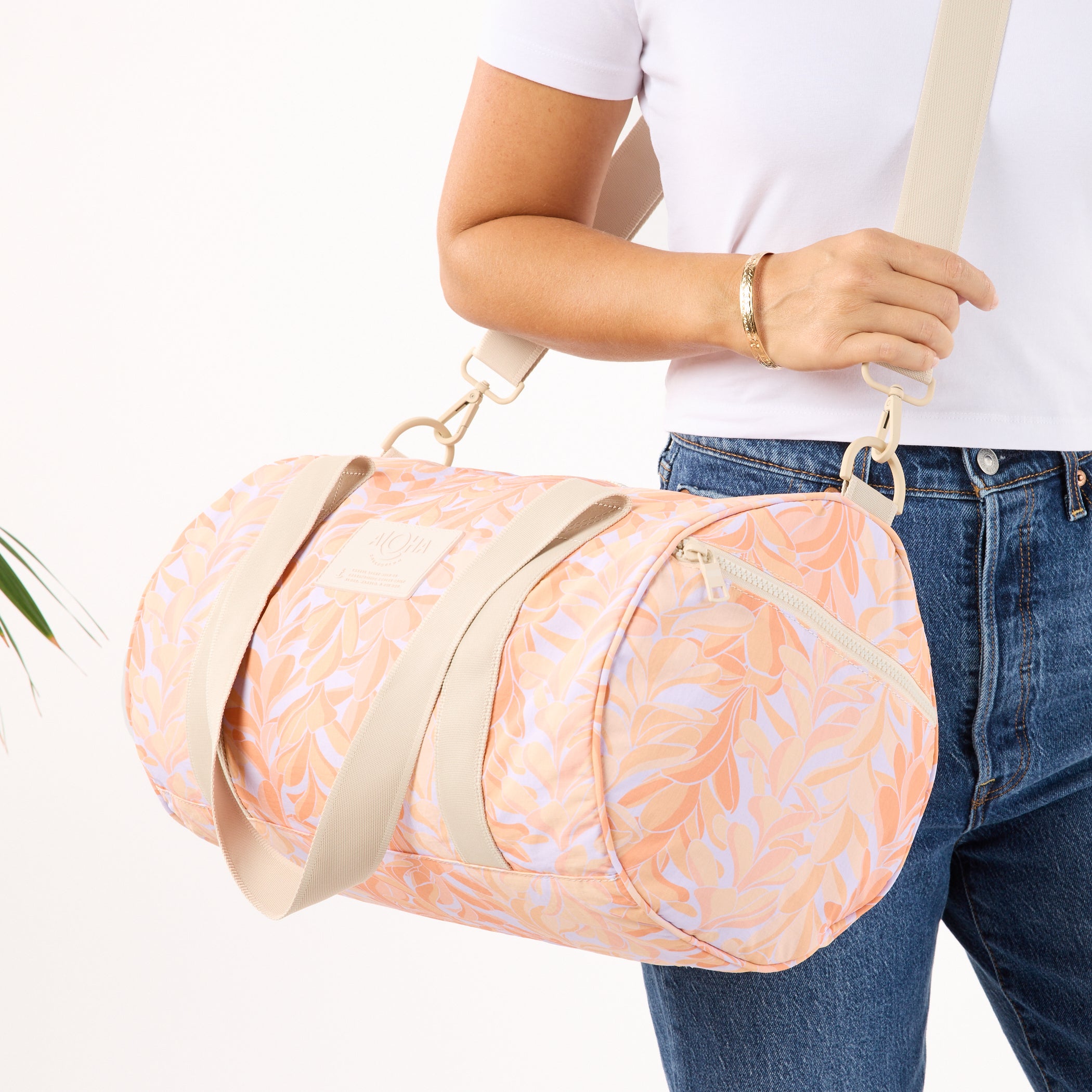 Lei Stand Sporty Duffle / Peachy Aloha Collection