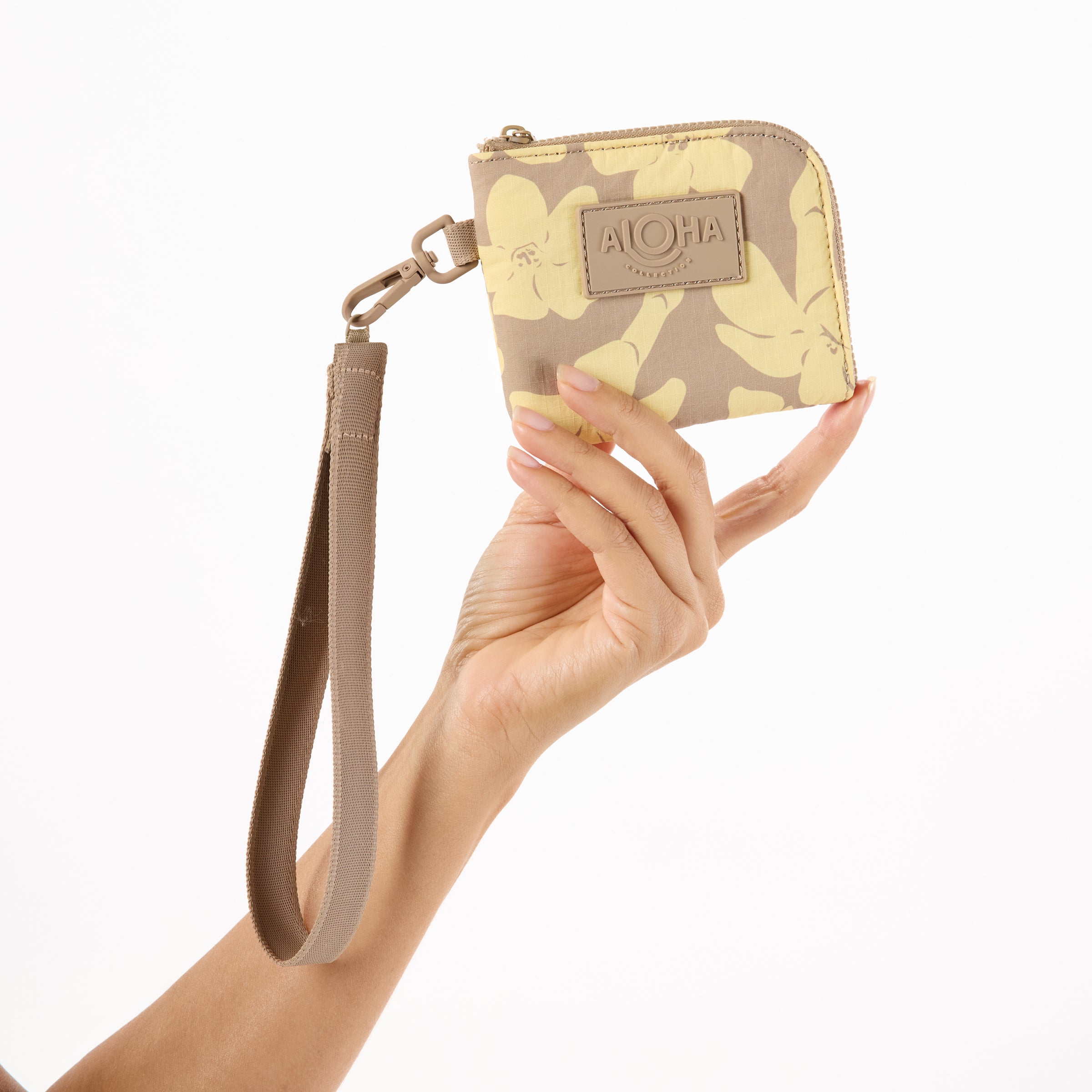 Puakenikeni Buds Wristlet / Affogato Aloha Collection