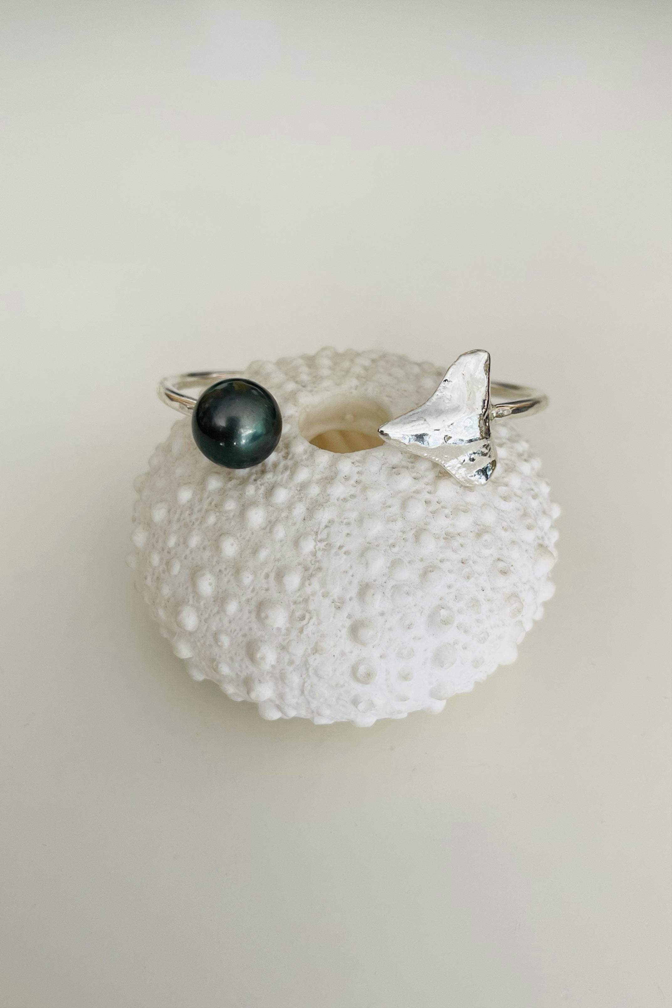 Manō Momi Cuff KEANI JEWELRY