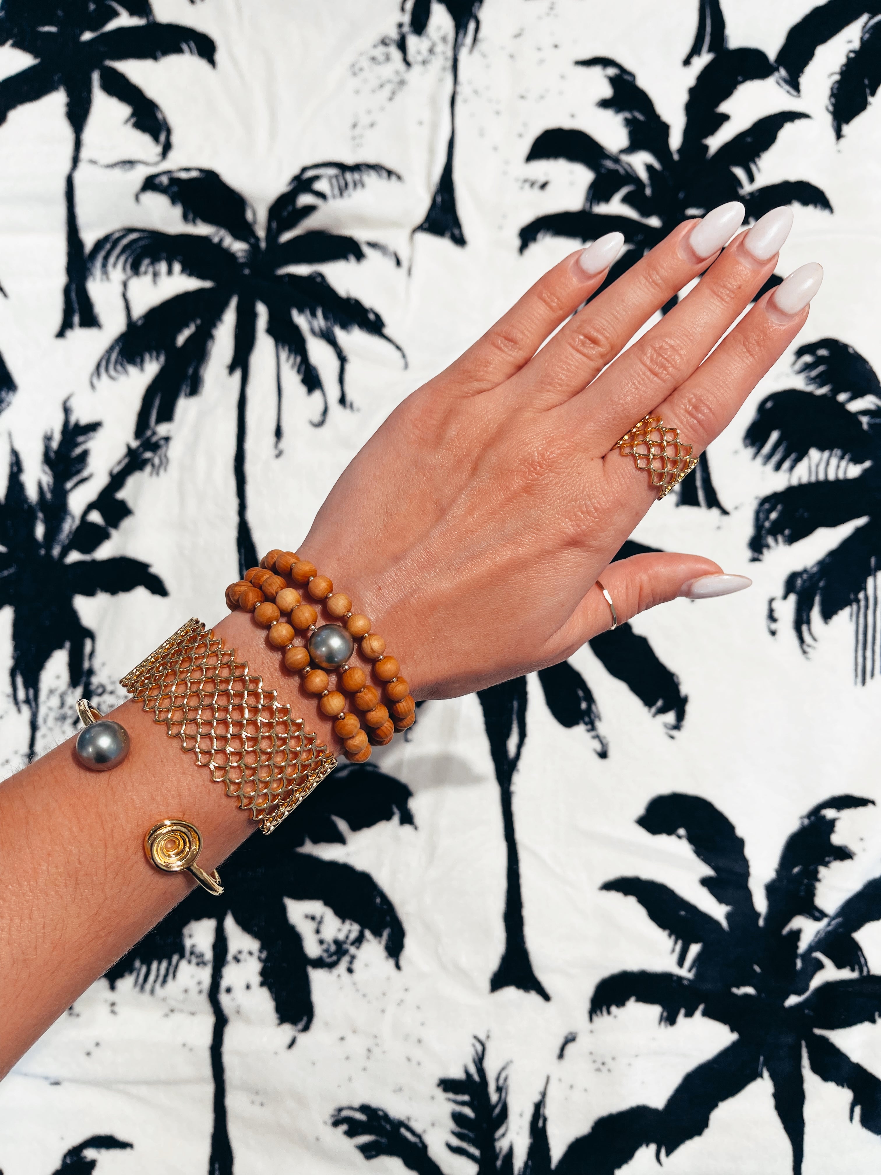 Puka Momi Cuff KEANI JEWELRY