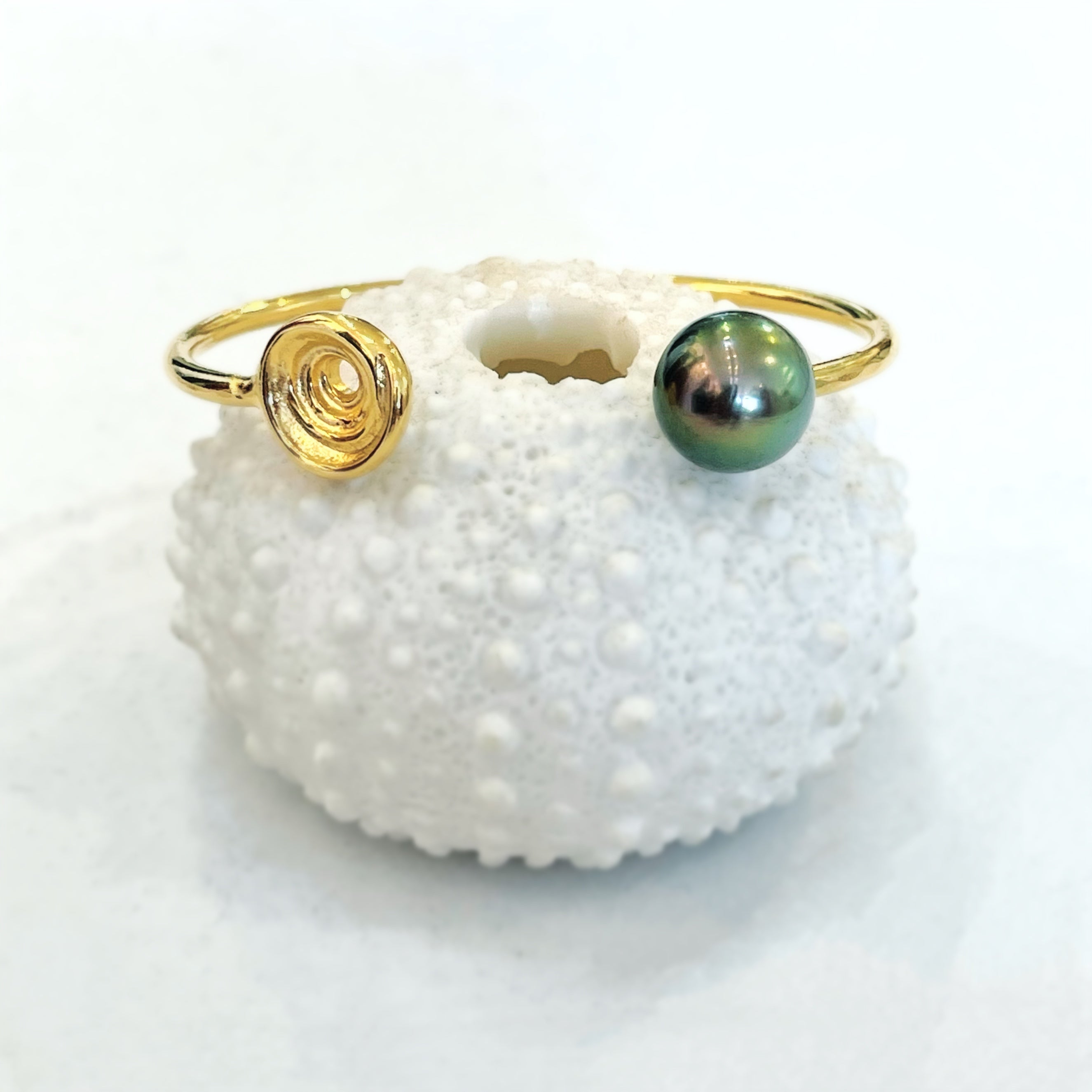 Puka Momi Cuff KEANI JEWELRY