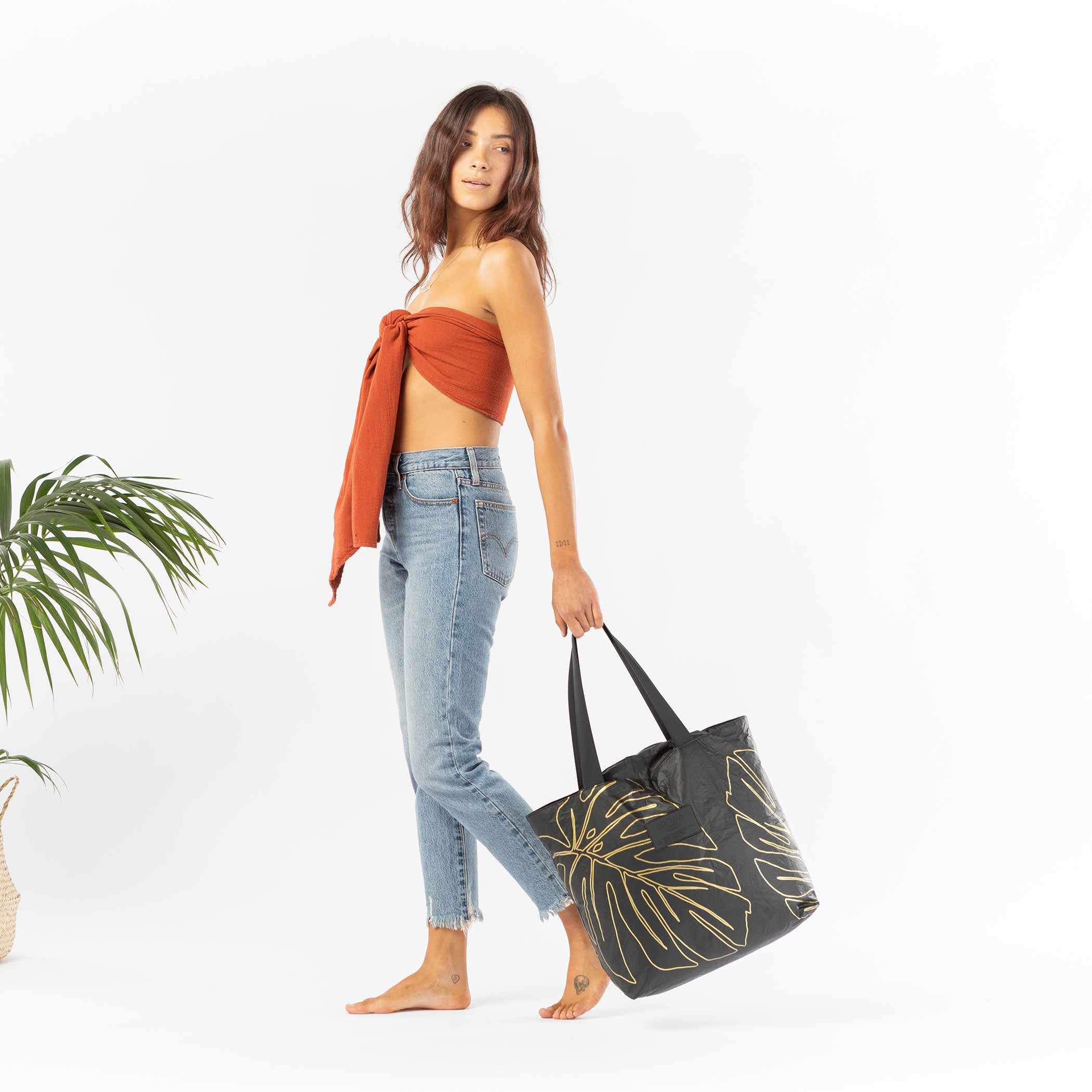 Lānai Day Tripper / Gold & Black Aloha Collection