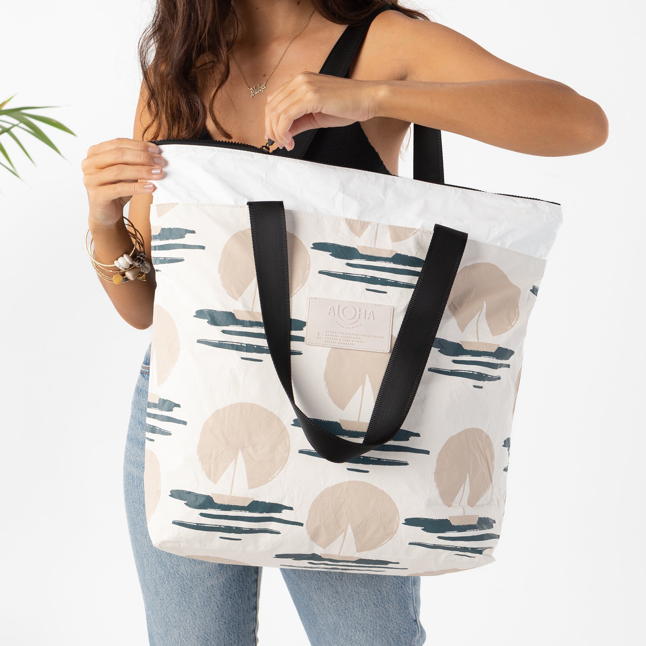 Sail Day Tripper / Sandstone Aloha Collection