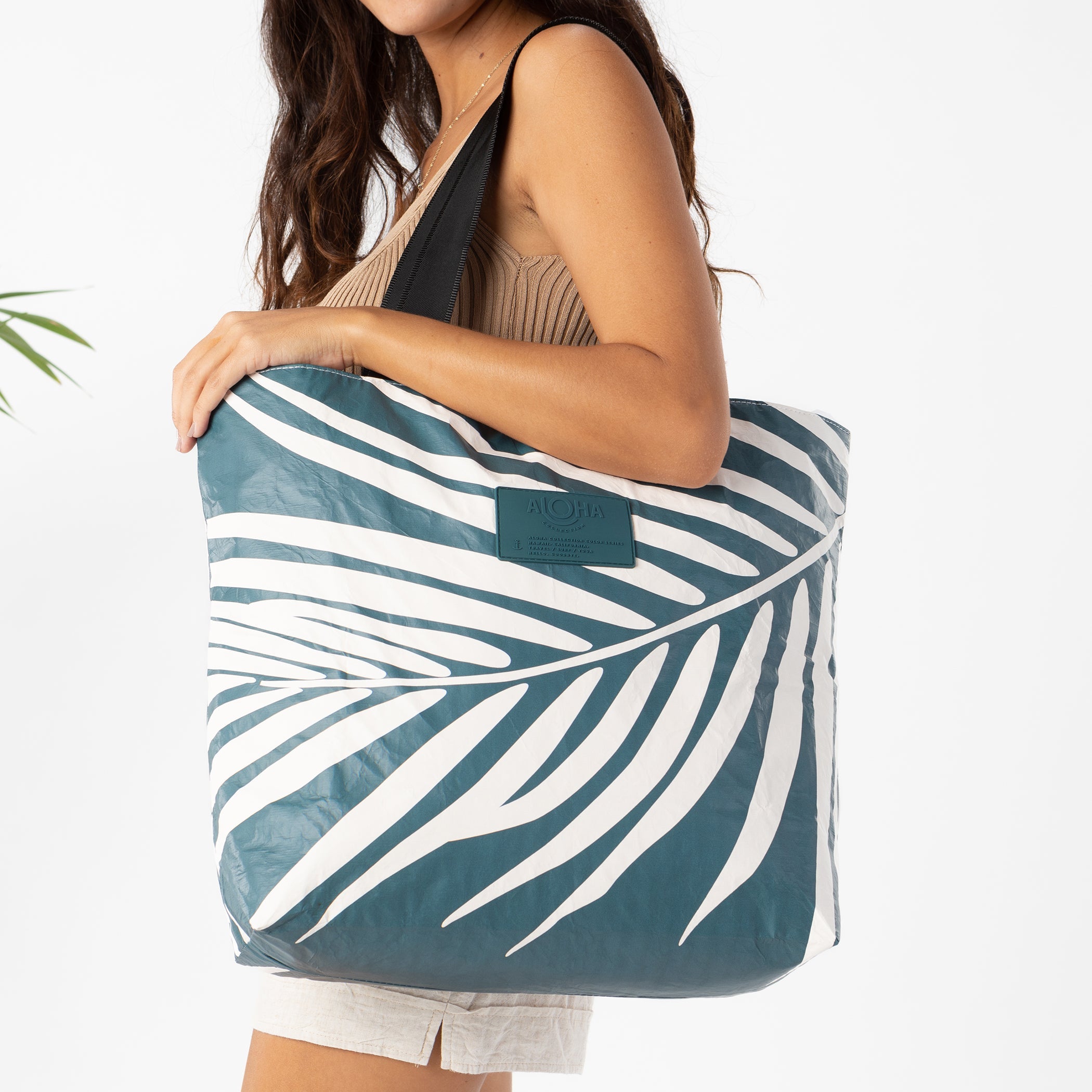 Shade Day Tripper / Adriatic Aloha Collection