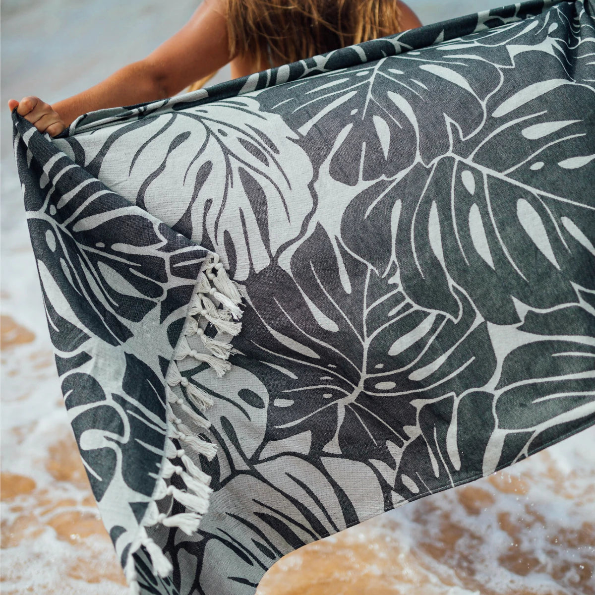 Tarovine Black / Slowtide Turkish Towel Slowtide