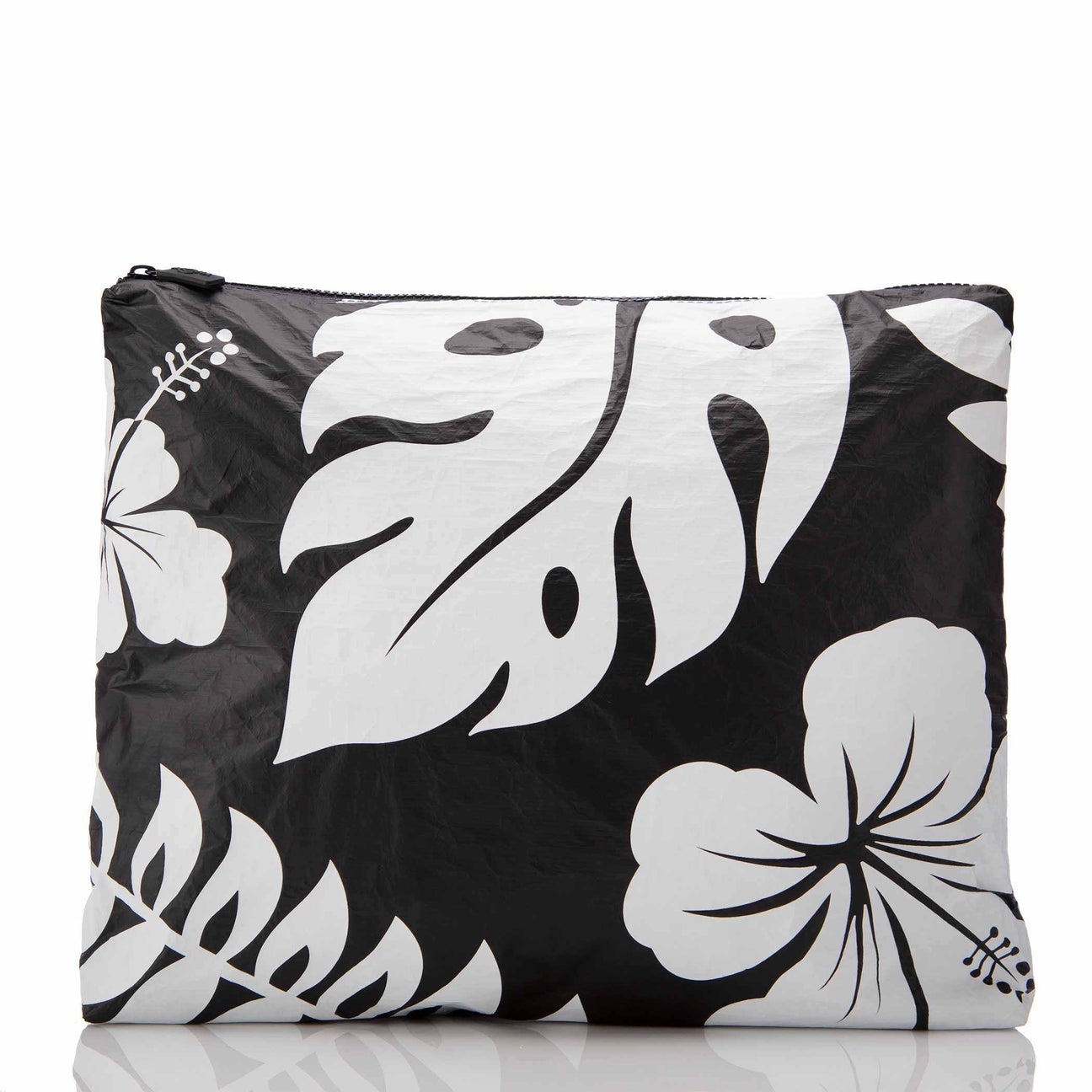 Waipio Max Pouch / White & Black Aloha Collection