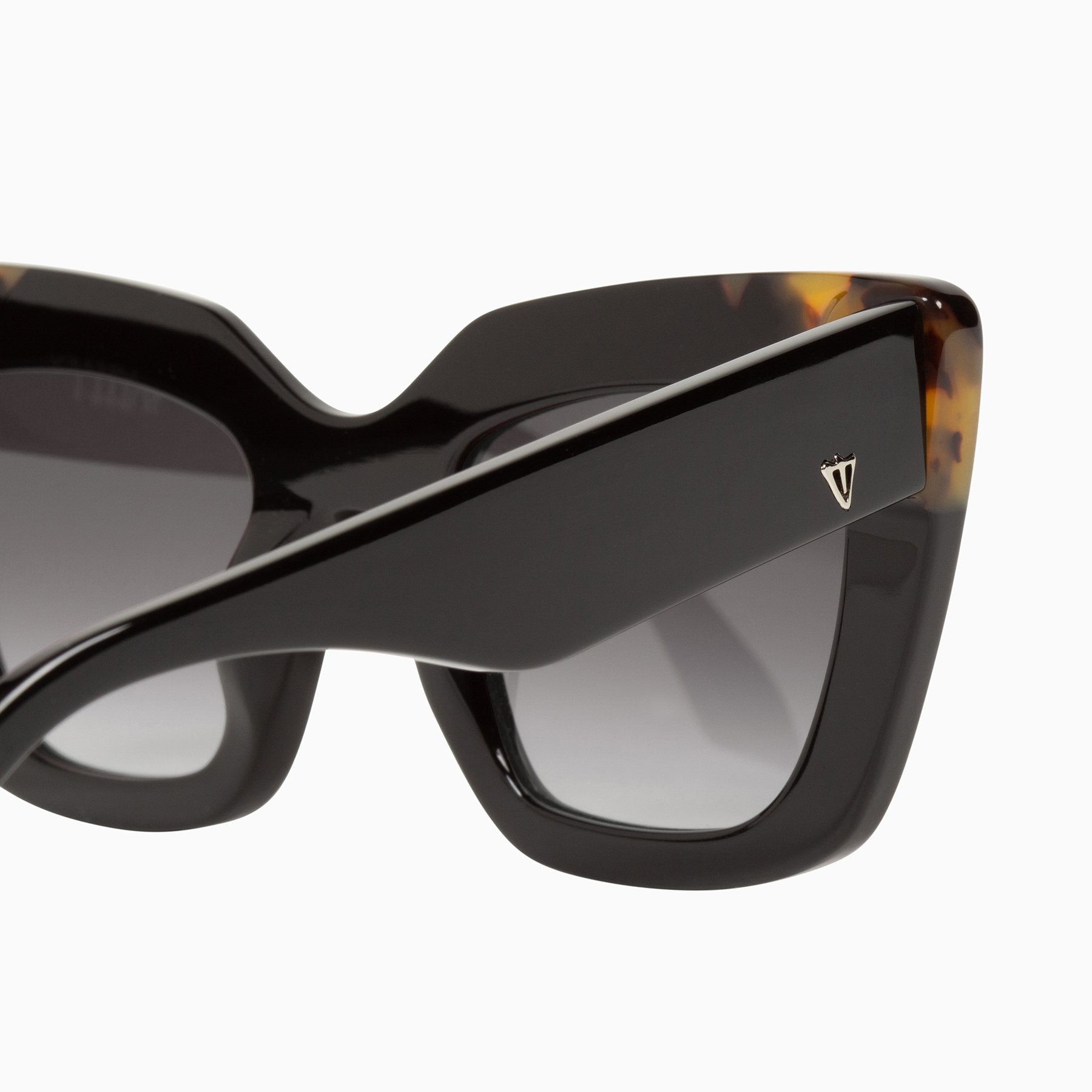 Polarized Brigada / Gloss Black w. Tort Brow Corners / Black Gradient Lens Valley Eyewear