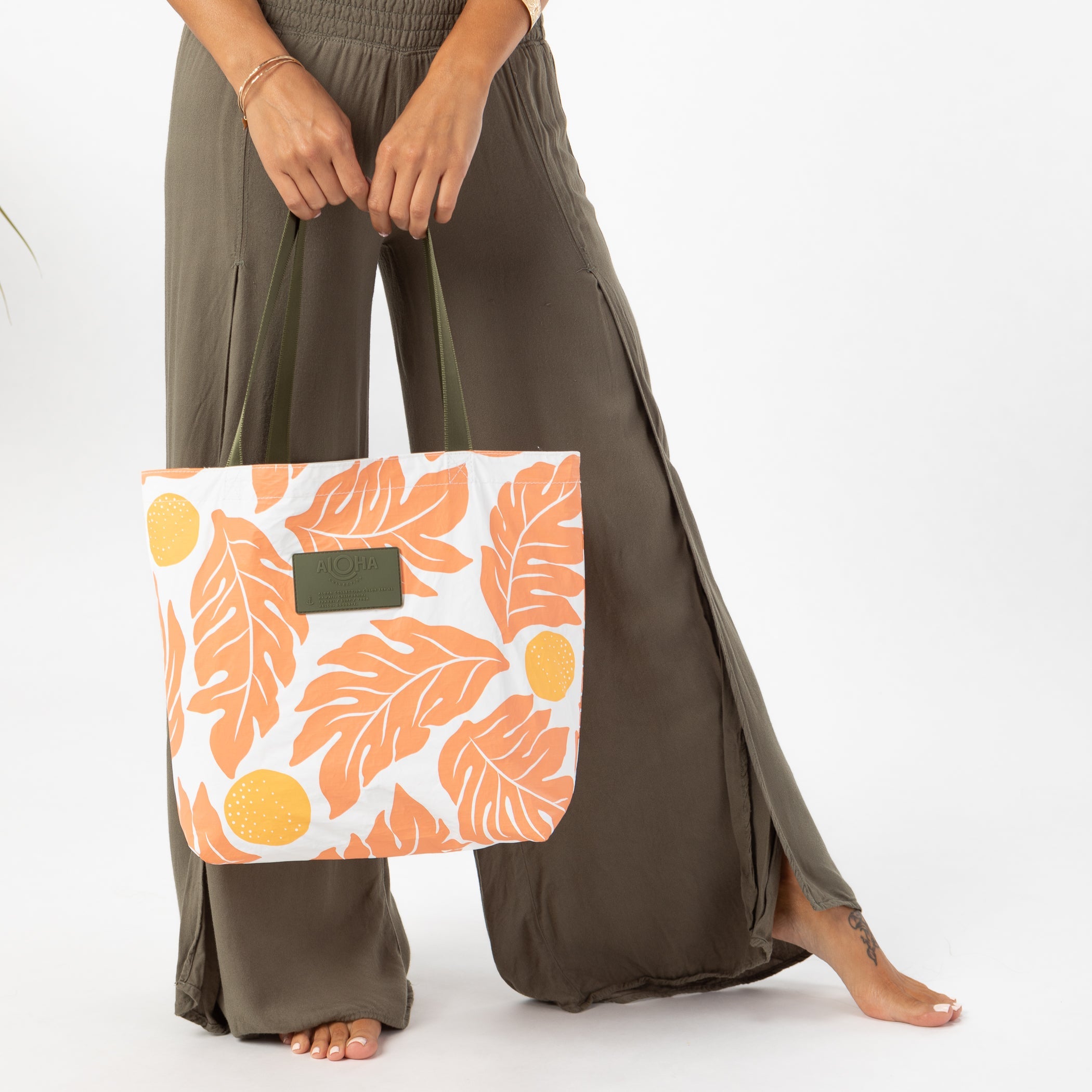 'Ulu Reversible Tote / Tango Aloha Collection