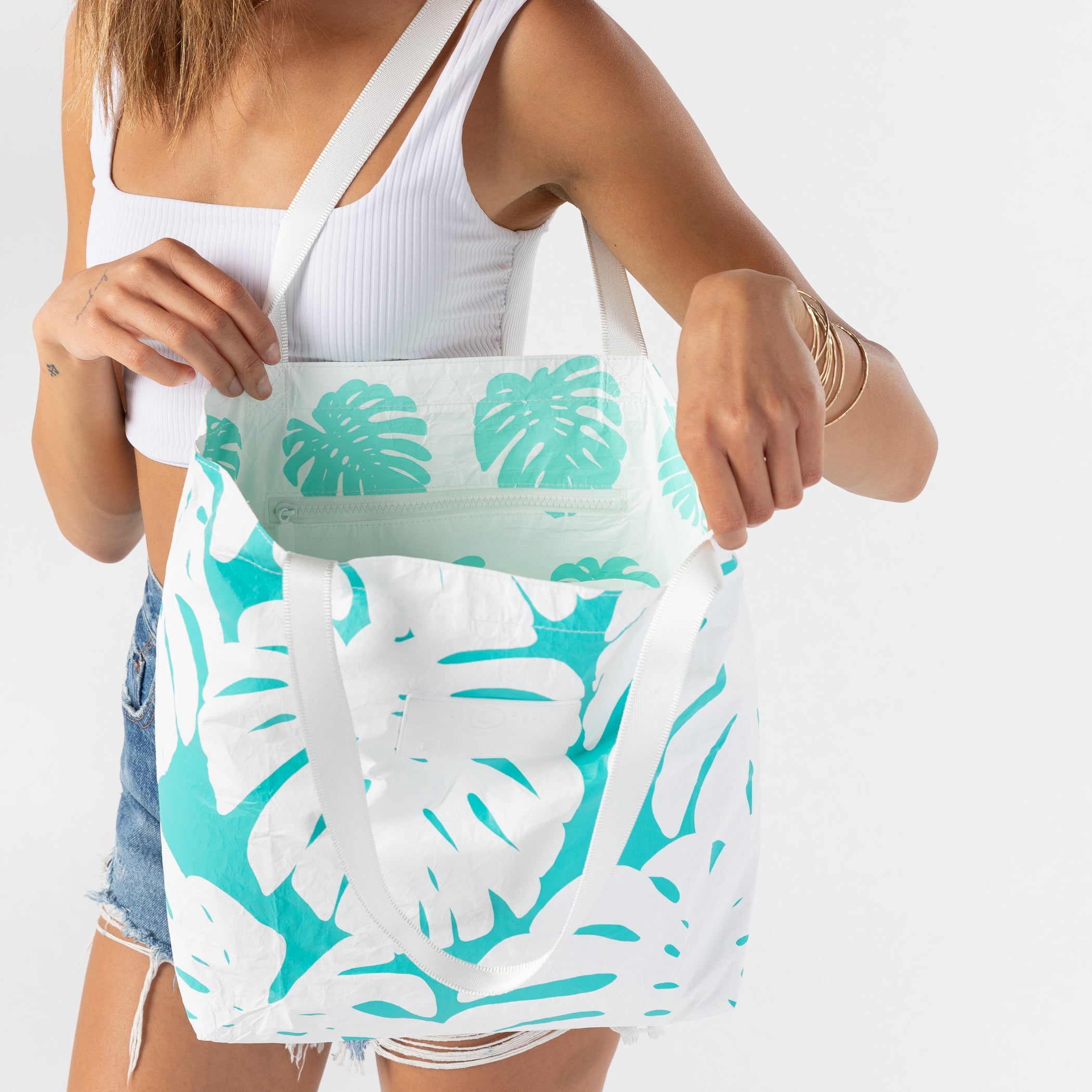 Manoa Reversible Tote / Ocean Aloha Collection
