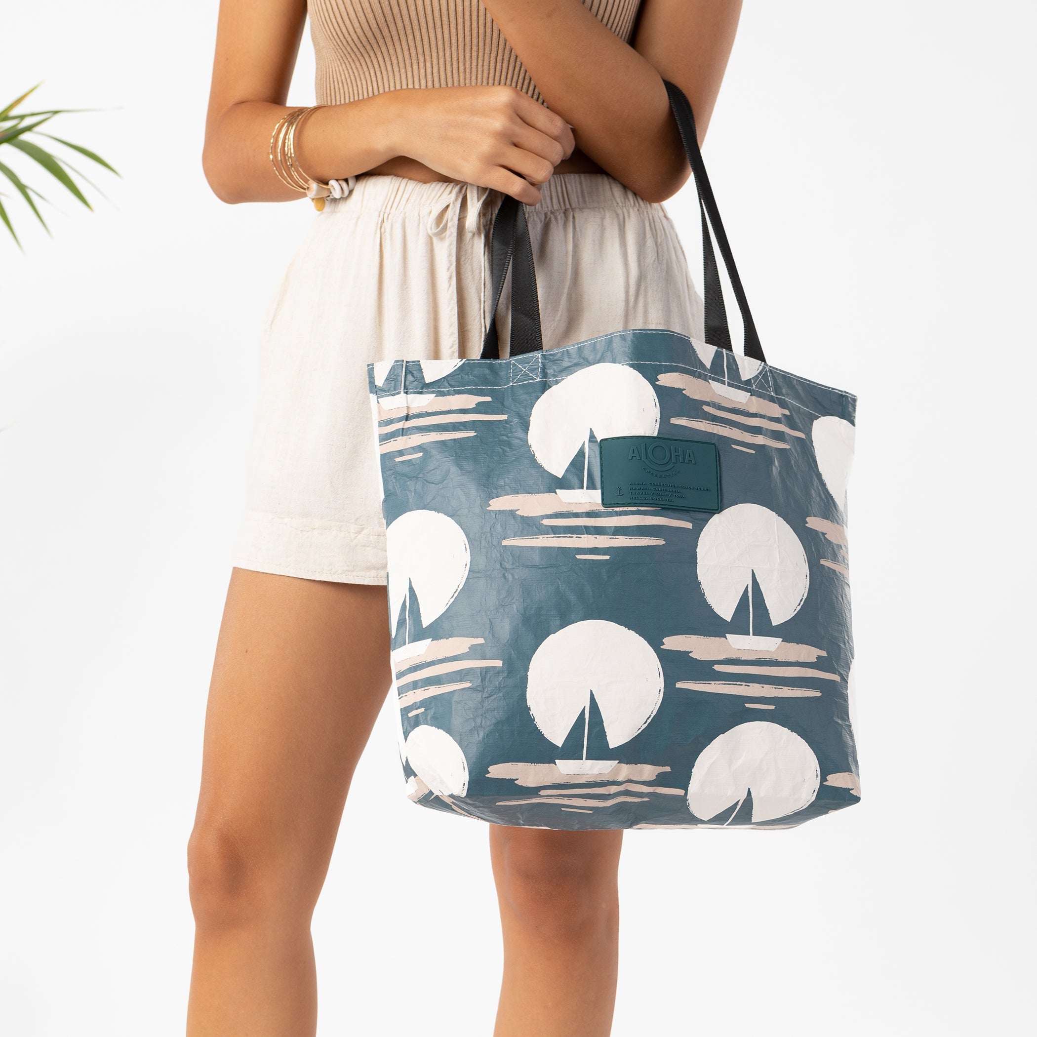 Sail Reversible Tote / Adriatic Aloha Collection