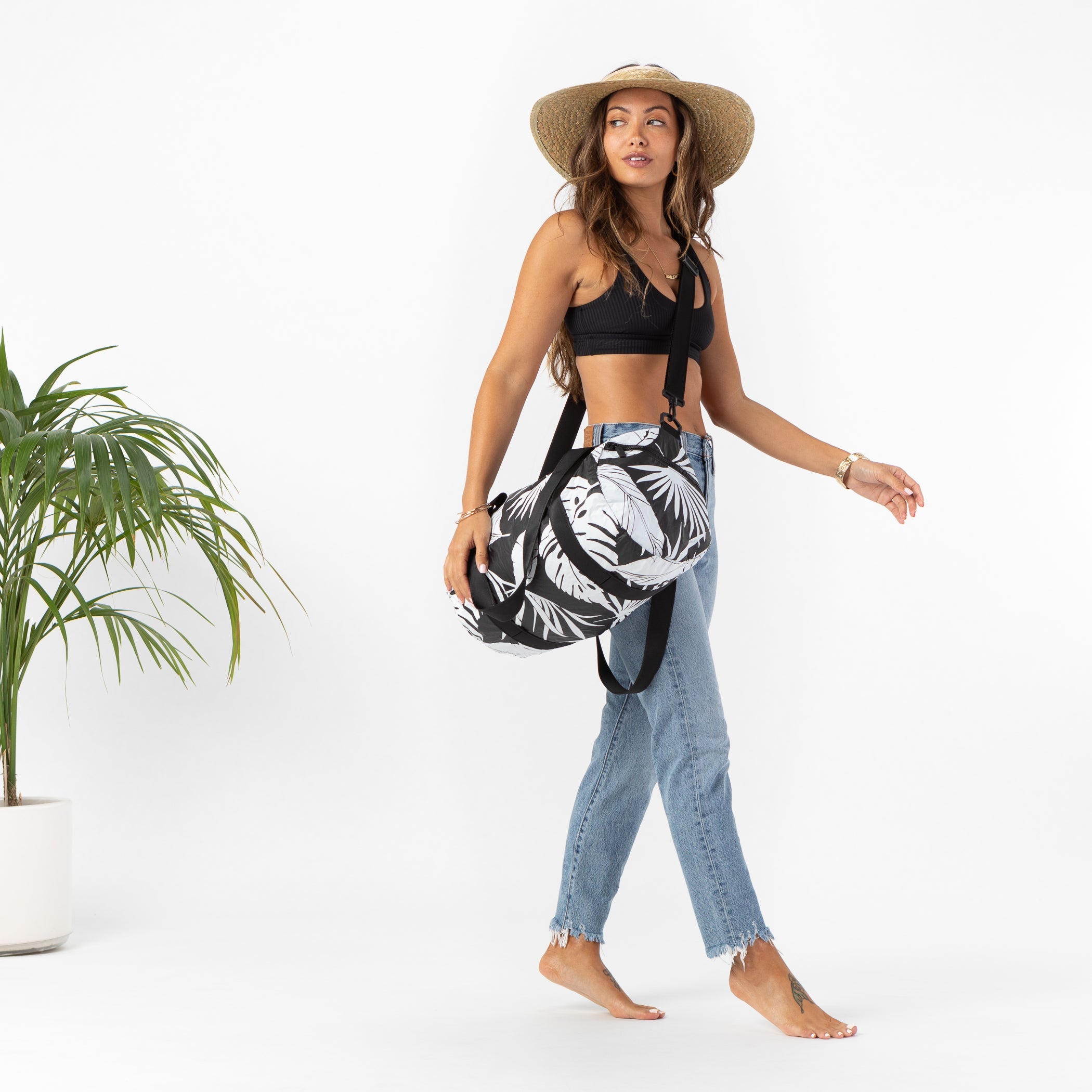 Le Palm Duffle / White & Black Aloha Collection