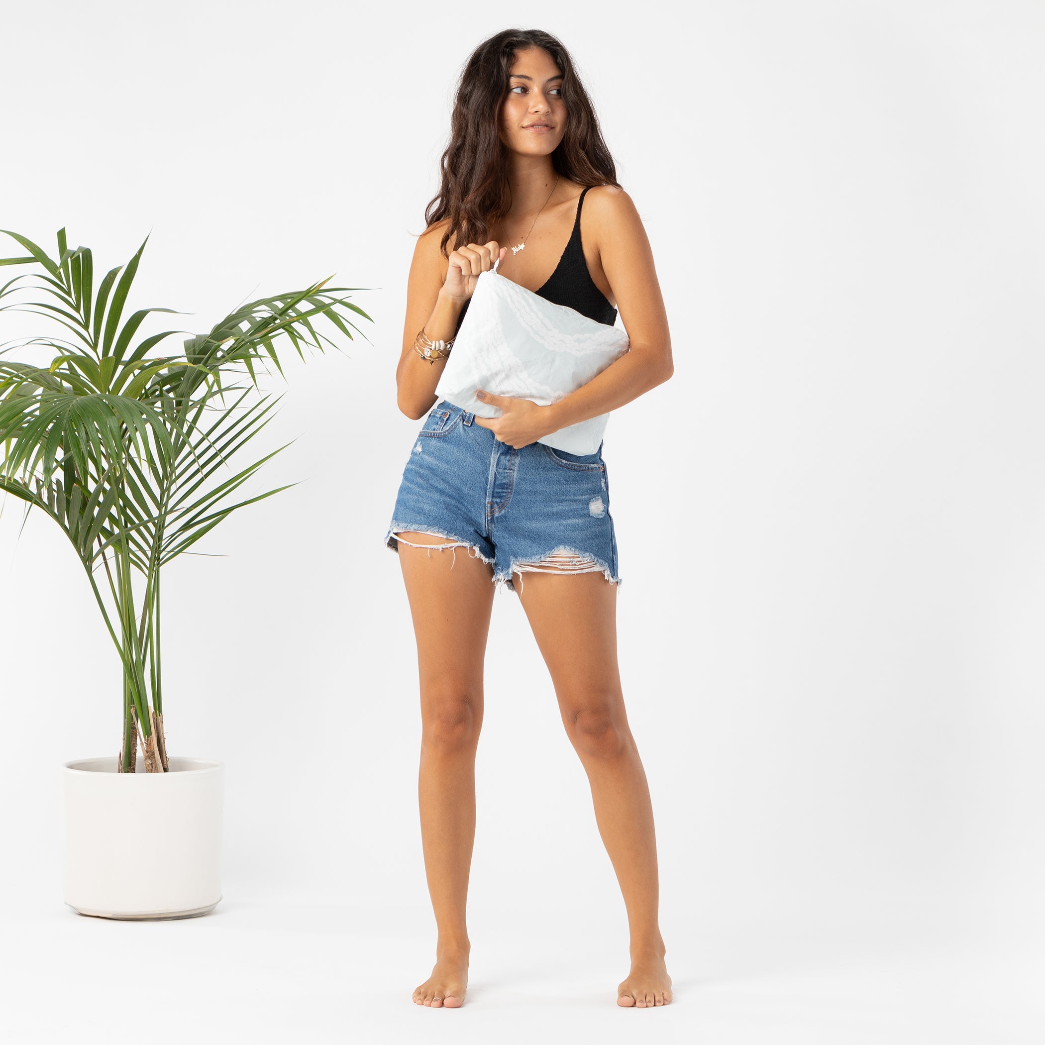 Ni'ihau Pupu Shells Mid Pouch 23' Aloha Collection