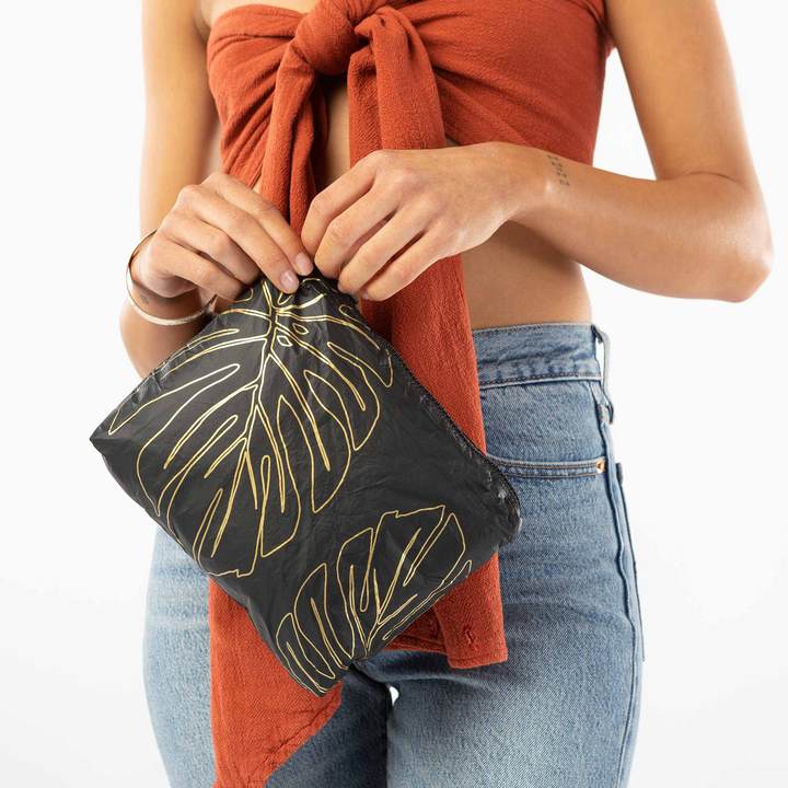 Lānai Small Pouch / Gold & Black Aloha Collection