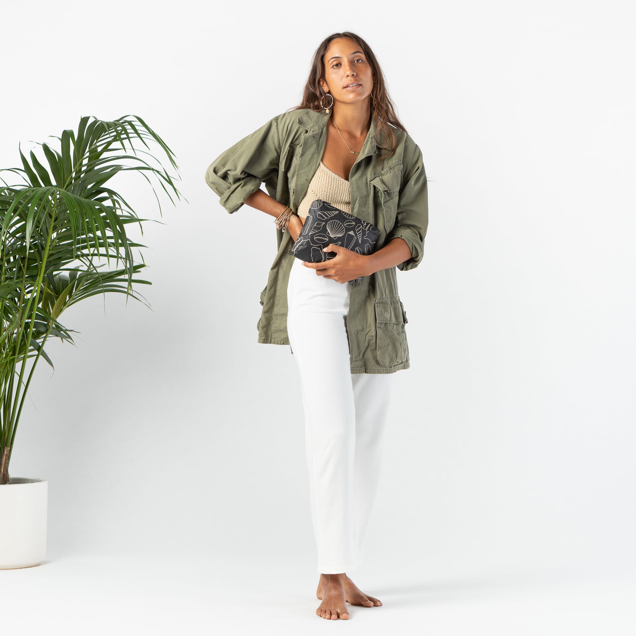 Seashore Small Pouch Black / Gold Aloha Collection