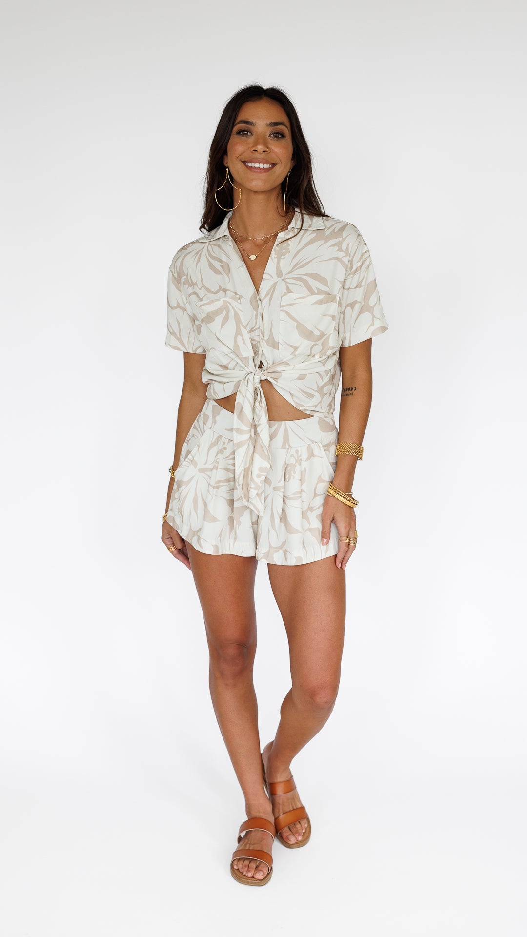 Hibiscus Kiss / Hele Tie-Top / Bamboo Shoot KEANI APPAREL