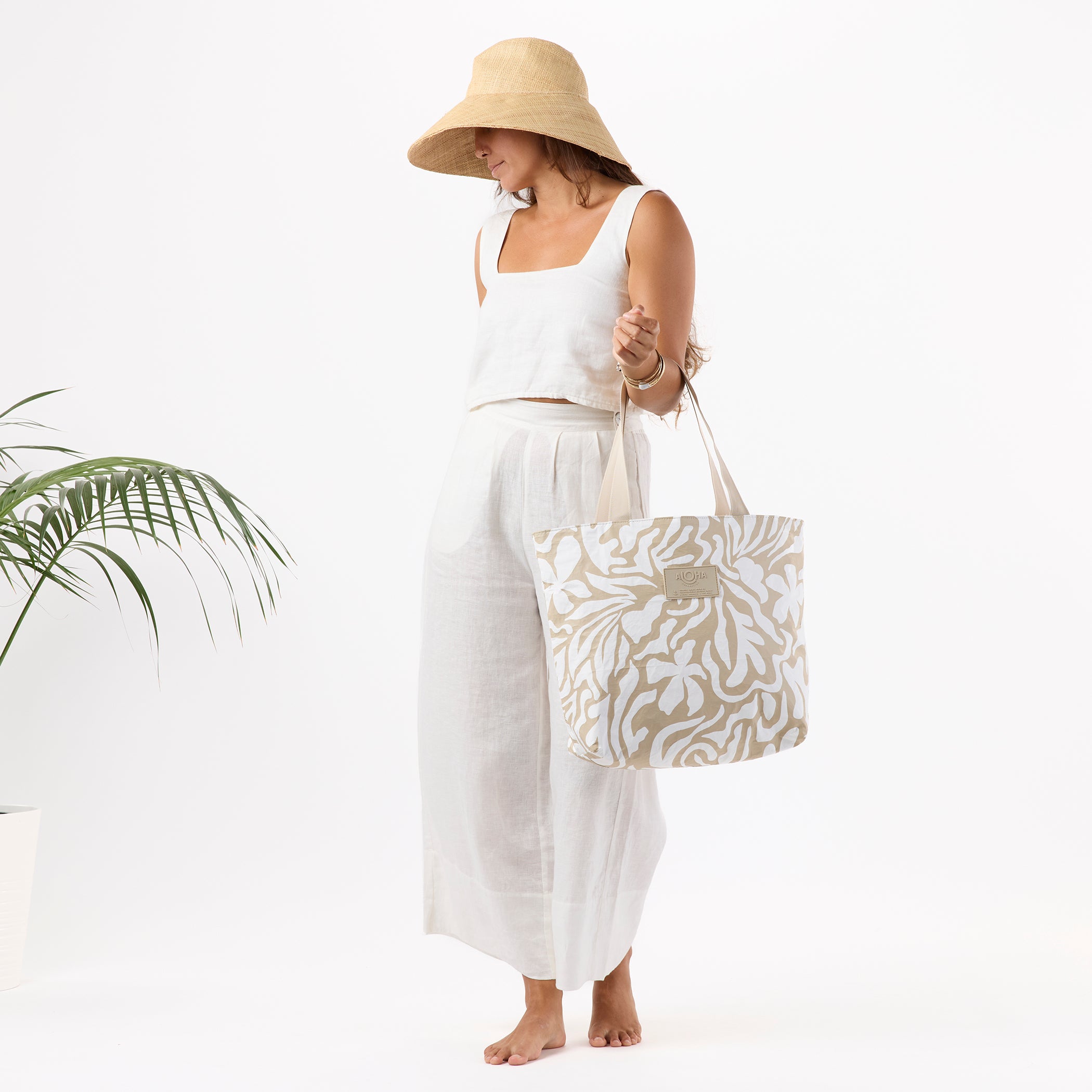 Float Day Tripper / Latte