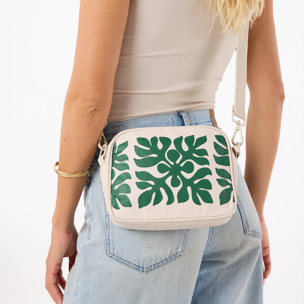 Applique Le Tour / Vineyard Aloha Collection