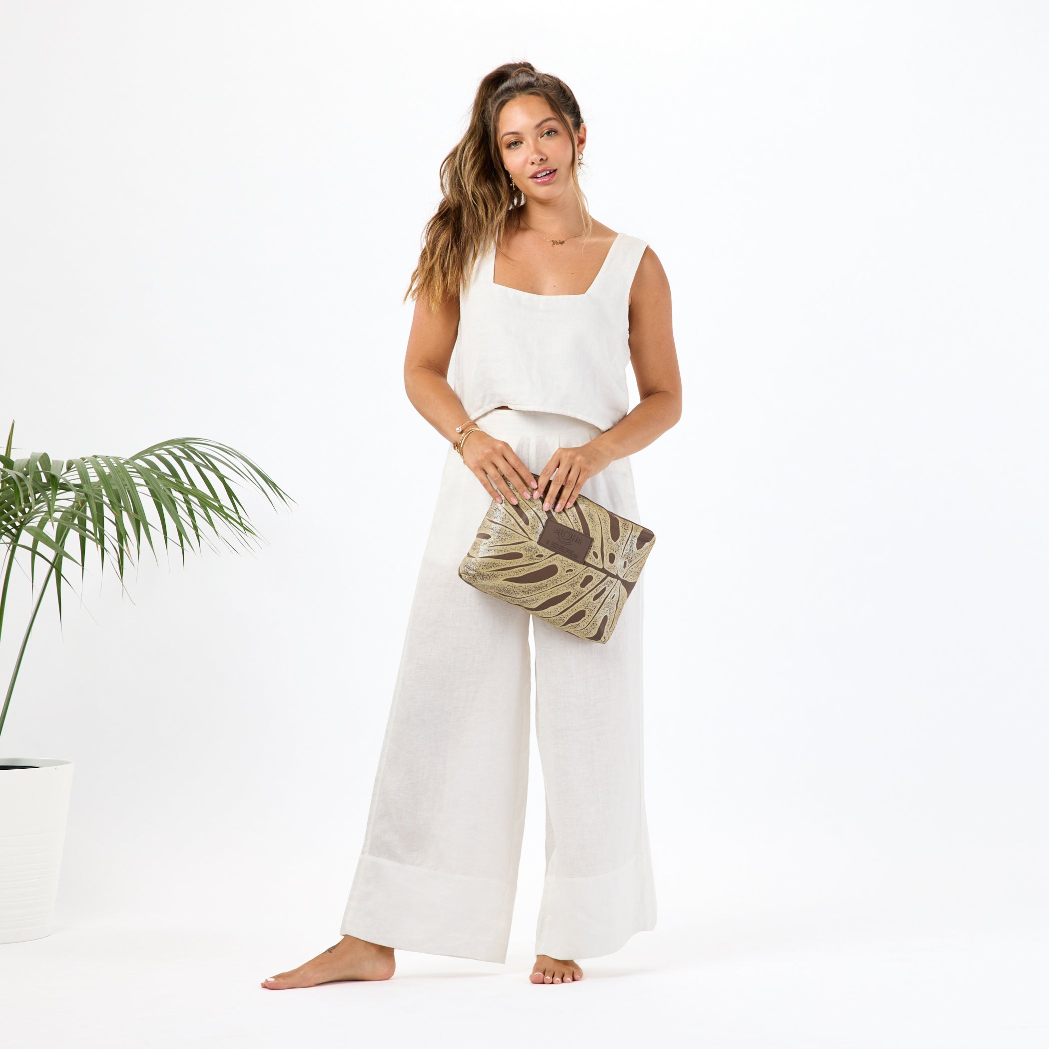 Deliciosa Mid Pouch / Luster & Coconut Aloha Collection