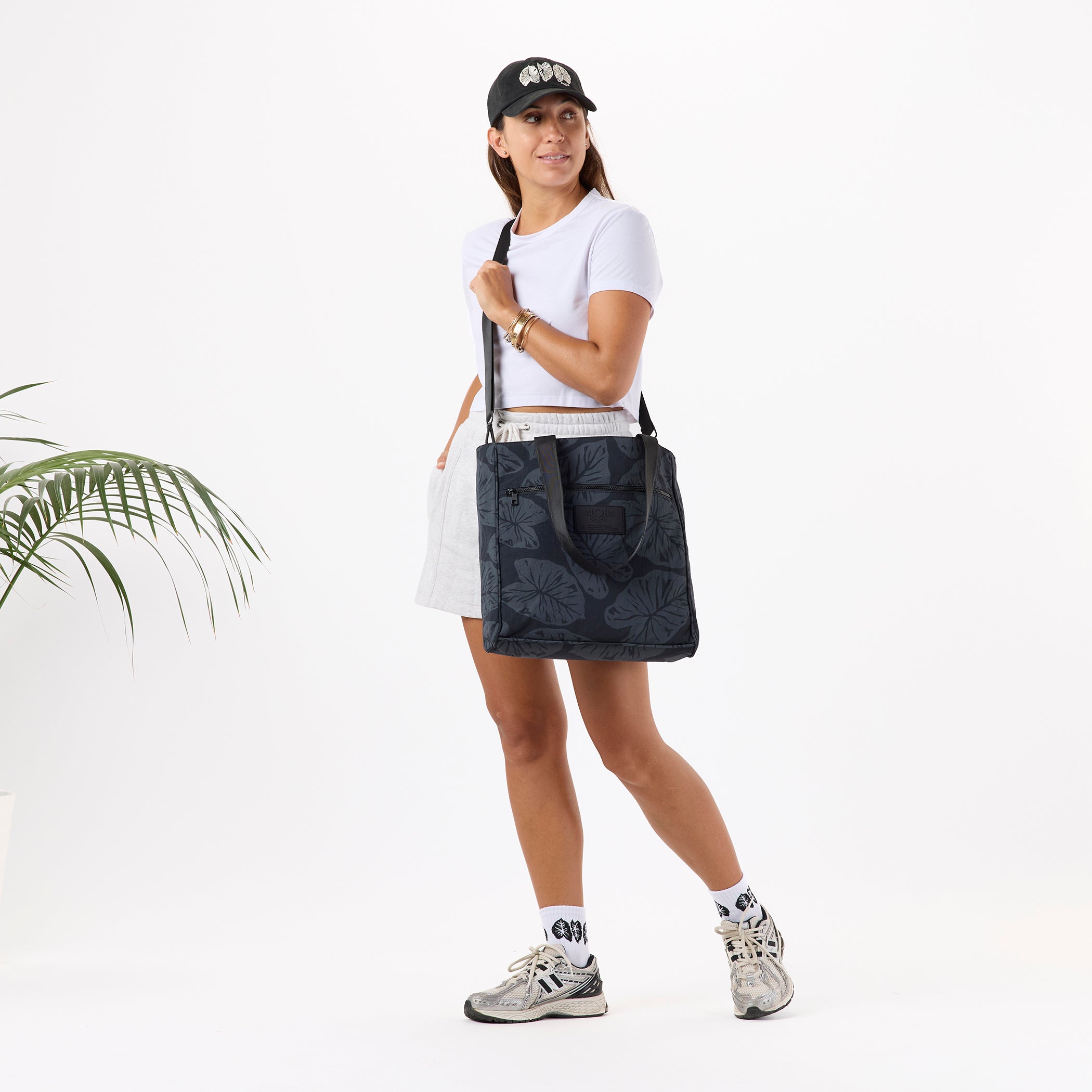 Kalo Daily Tote / Black Aloha Collection