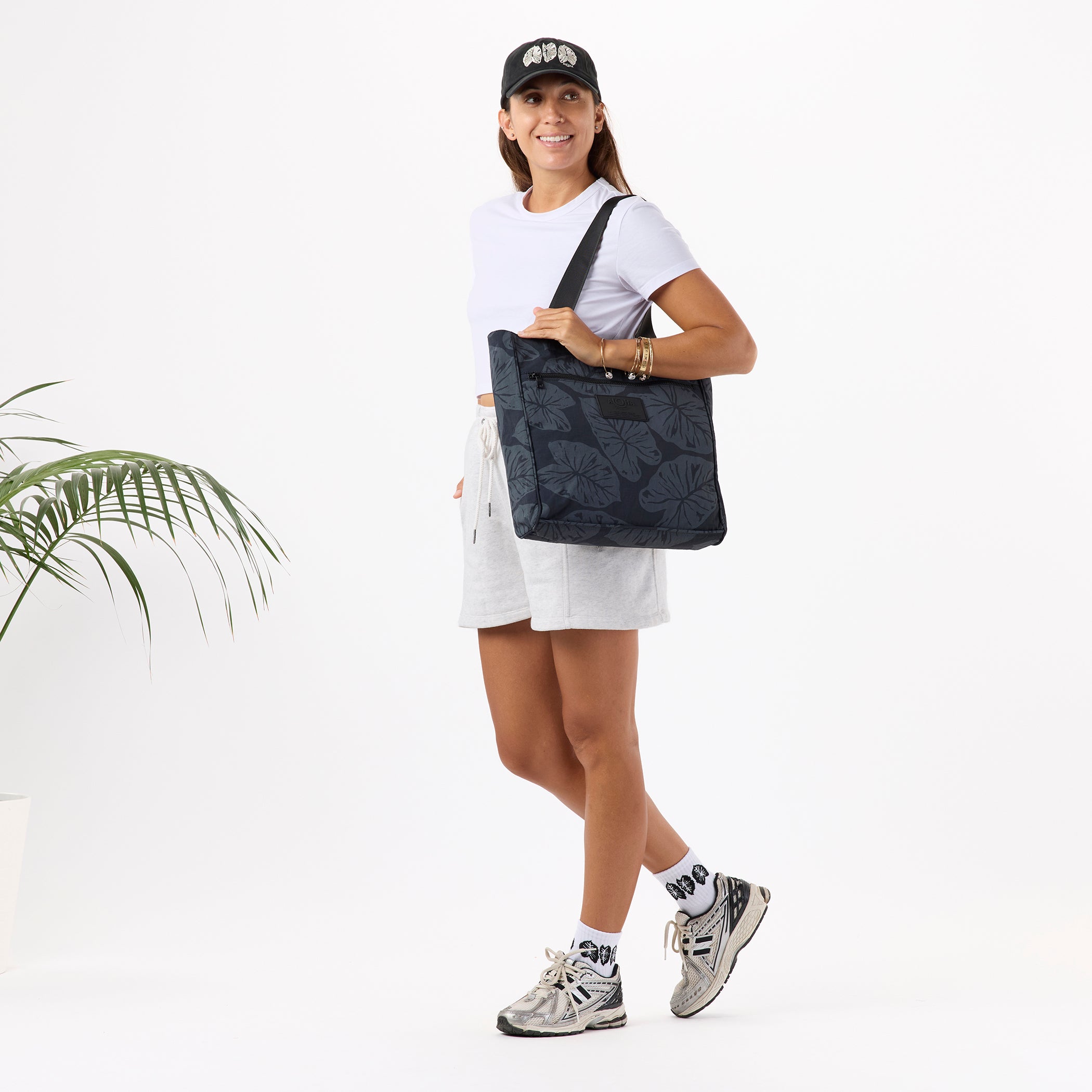Kalo Daily Tote / Black Aloha Collection