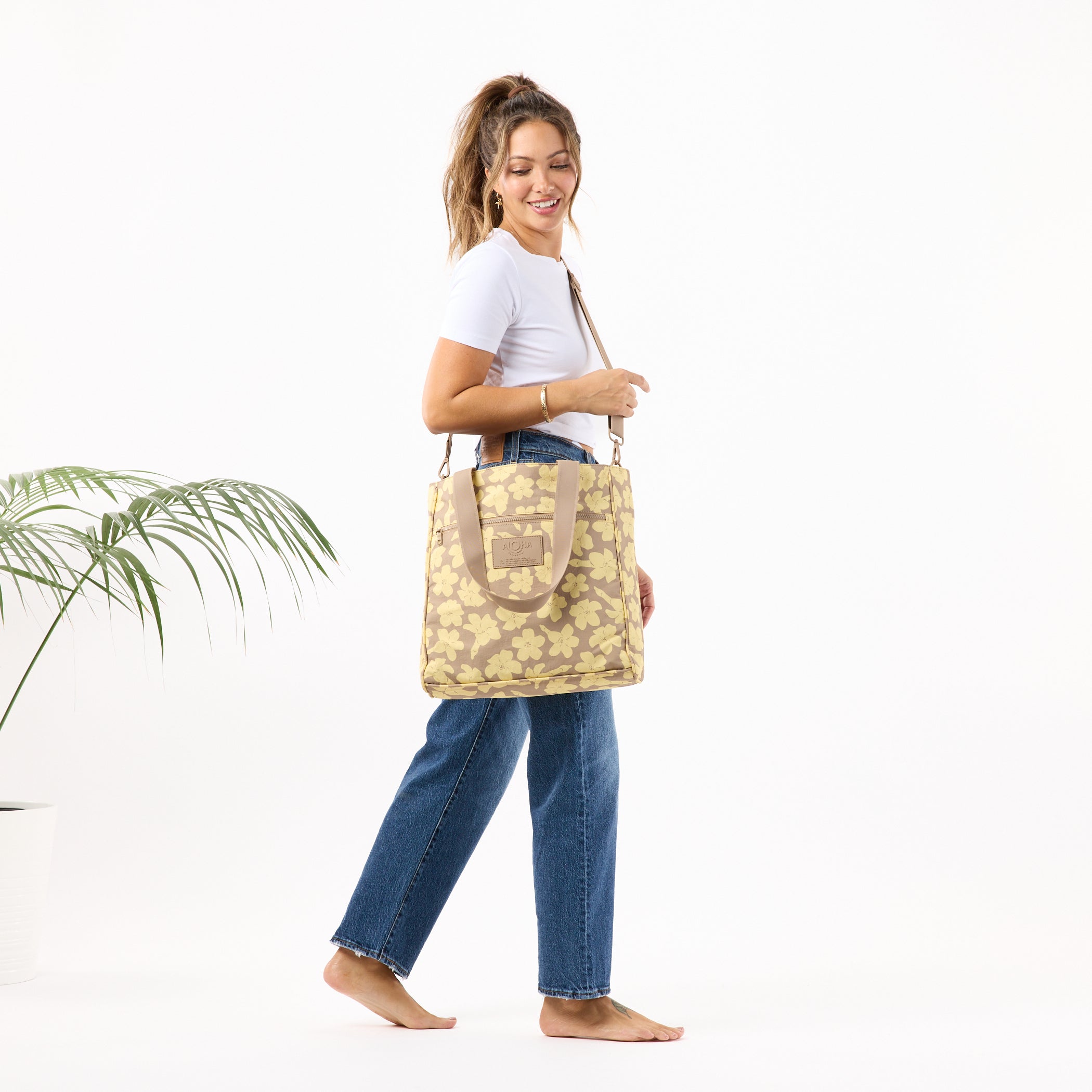 Puakenikeni Buds Daily Tote / Affogato Aloha Collection